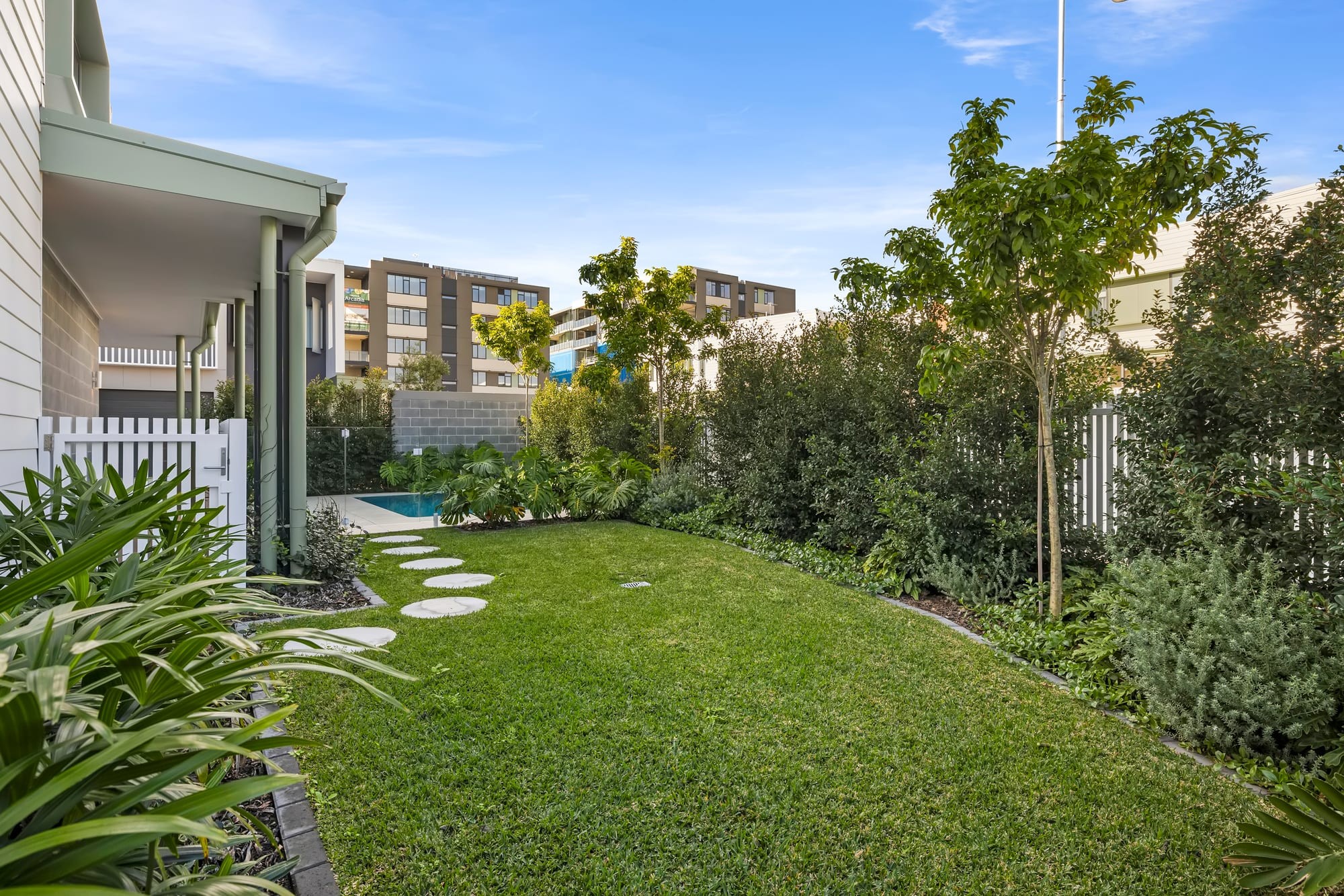 2/27 Currawong Crescent, Yeronga, QLD 4104