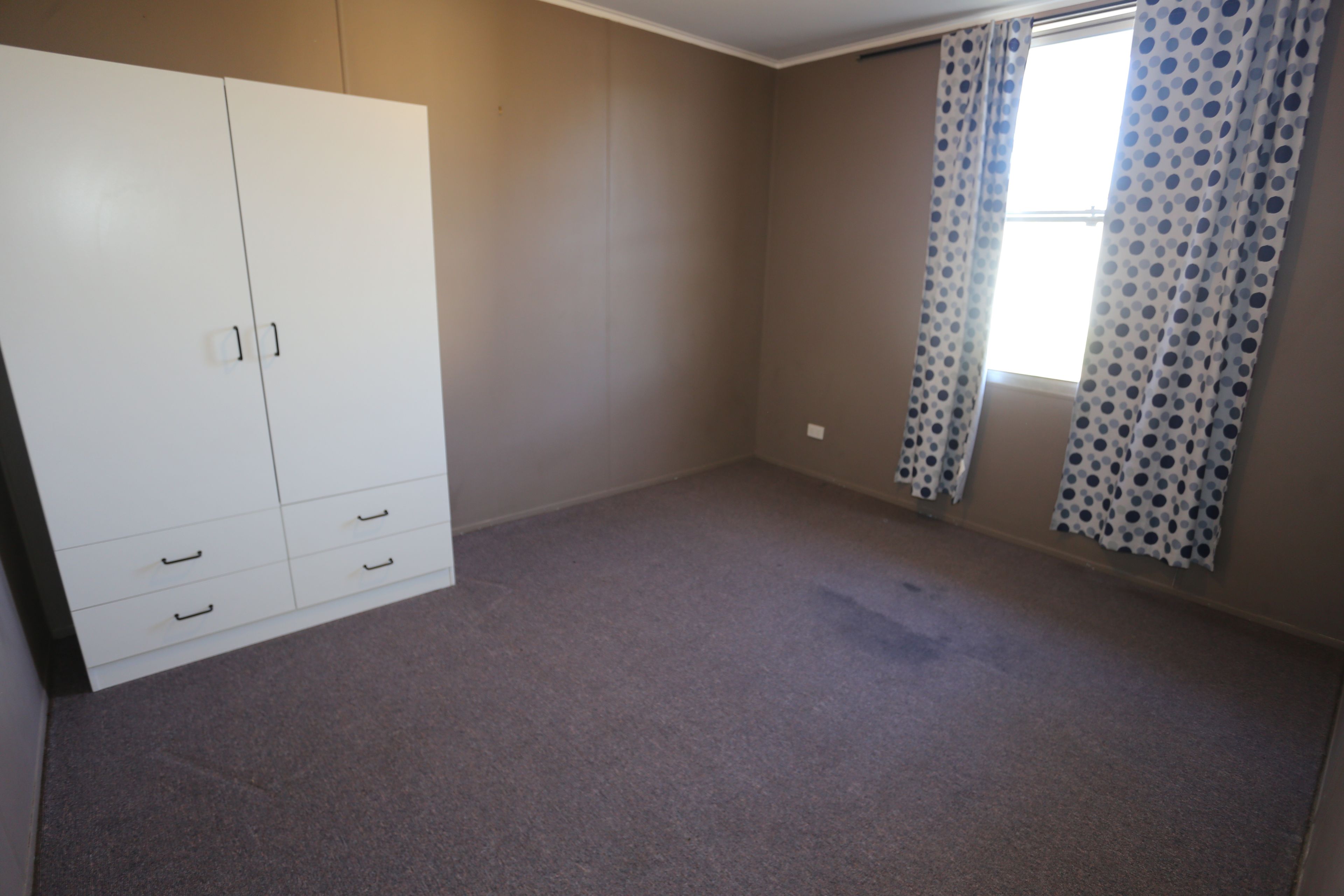 13 Grevillea Crescent — photo 7 of 9