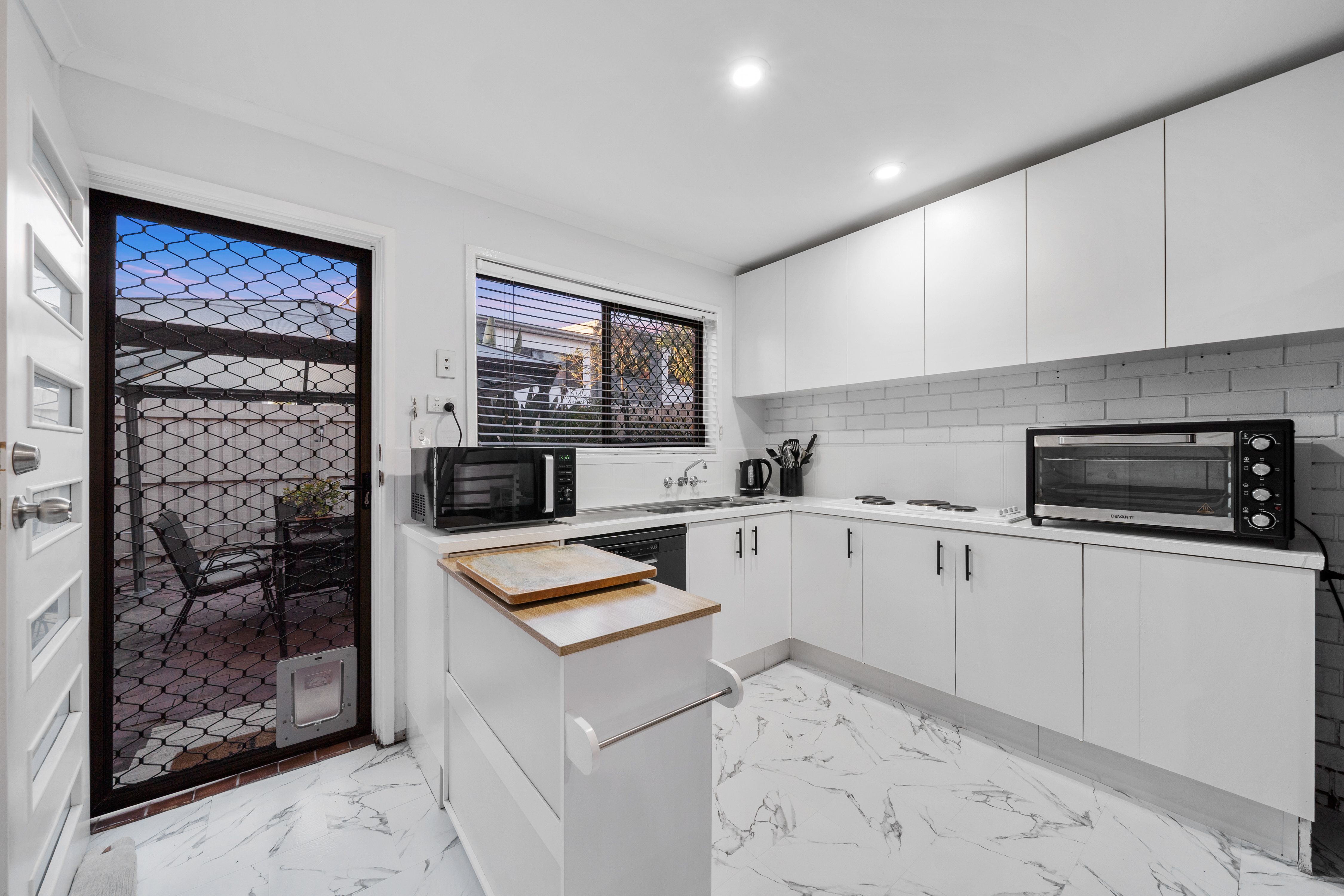 26/111 Barbaralla Drive — photo 7 of 21