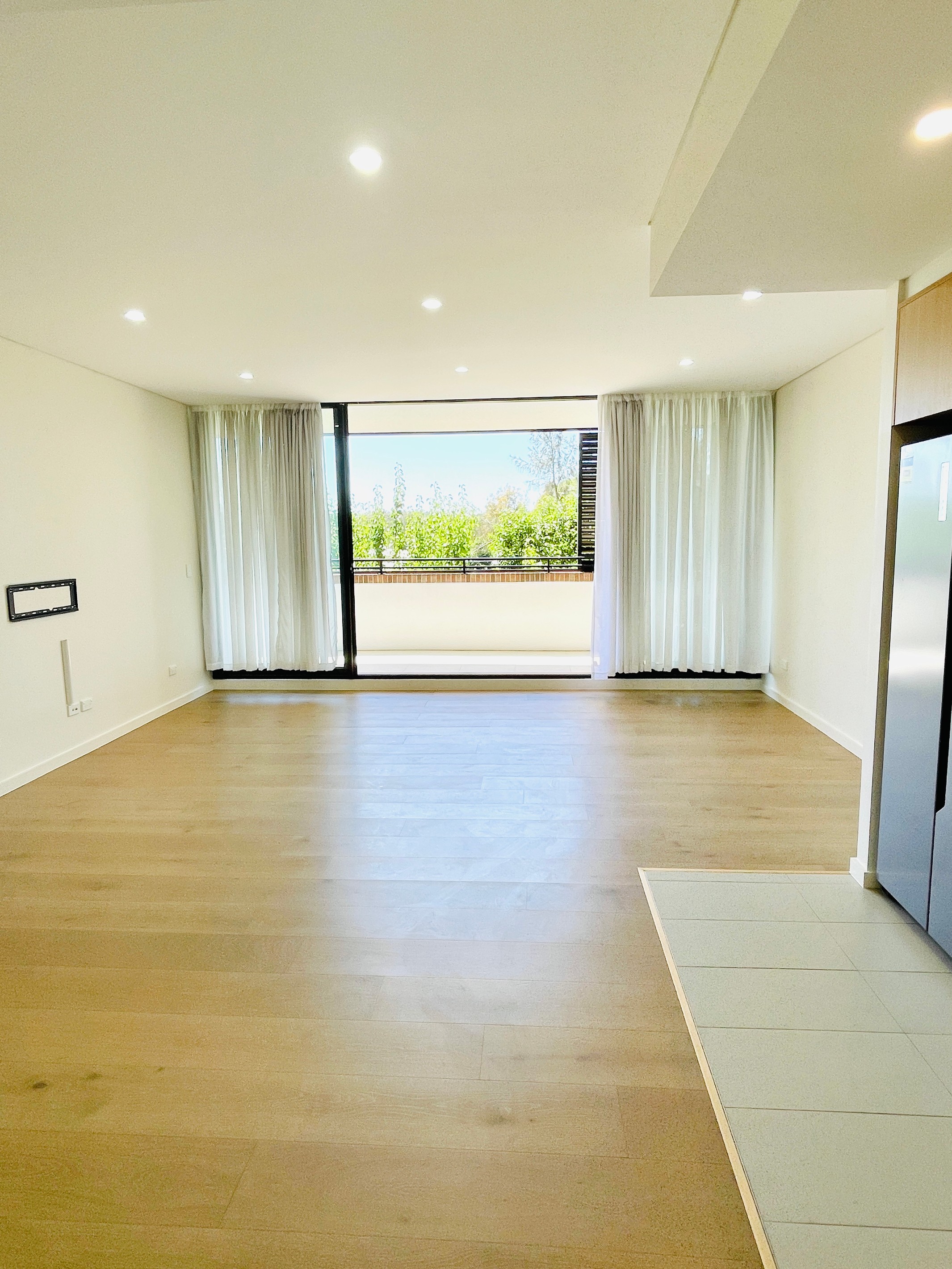 209/98 Caddies Boulevard, Rouse Hill, NSW 2155