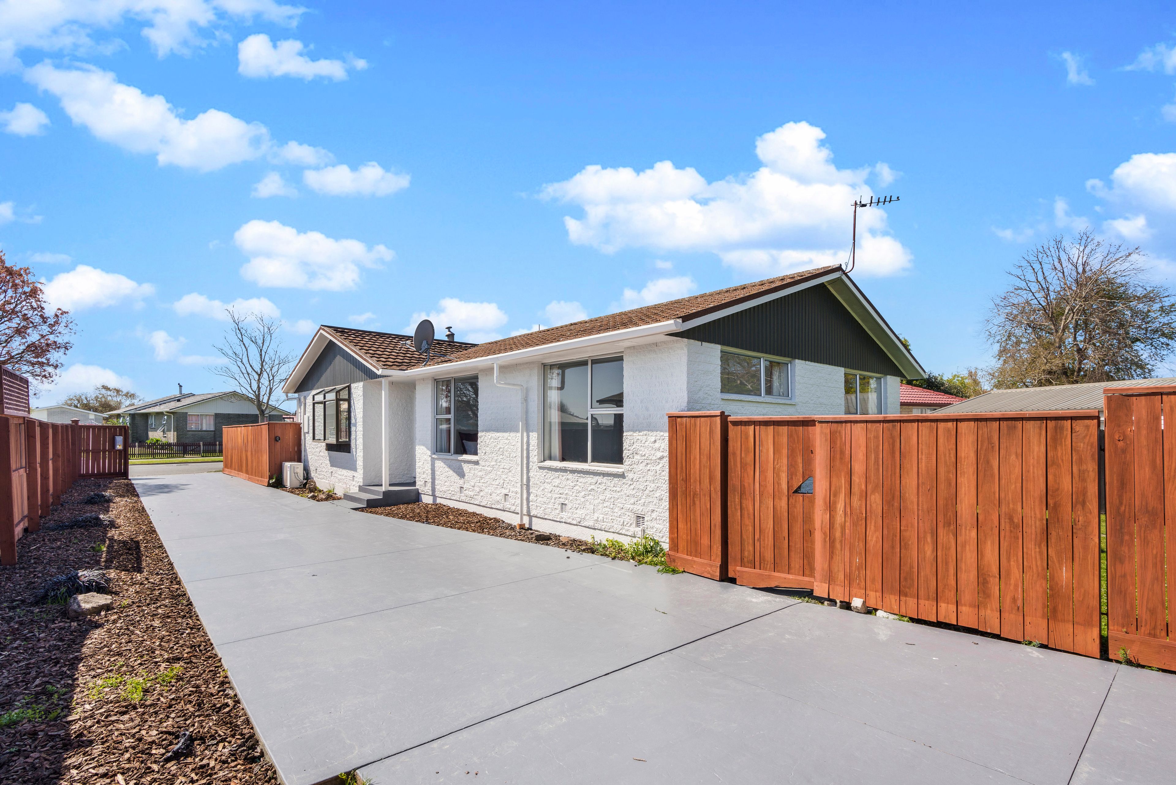 16 La Perouse Place, Northcote, Christchurch City