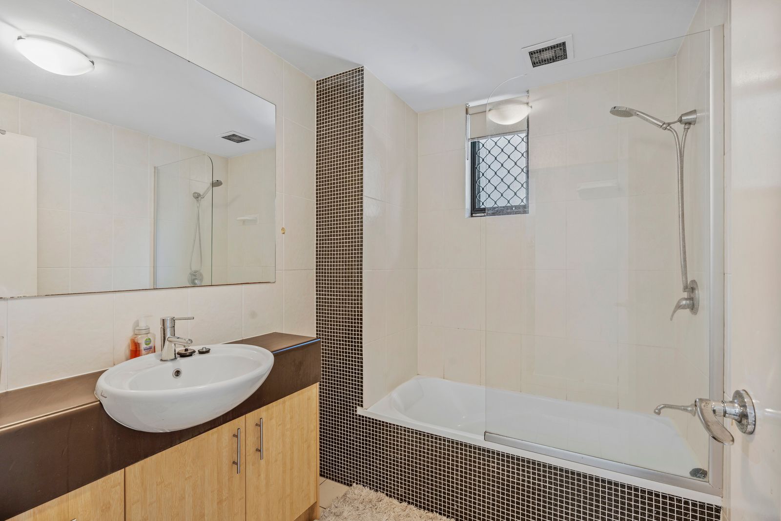 1/38 Brougham Street — photo 18 of 27