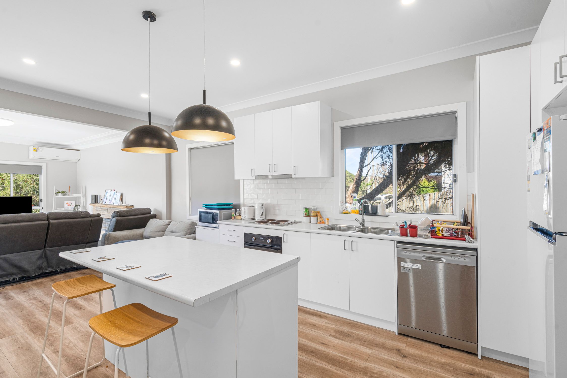97 Railway Street — photo 4 of 13