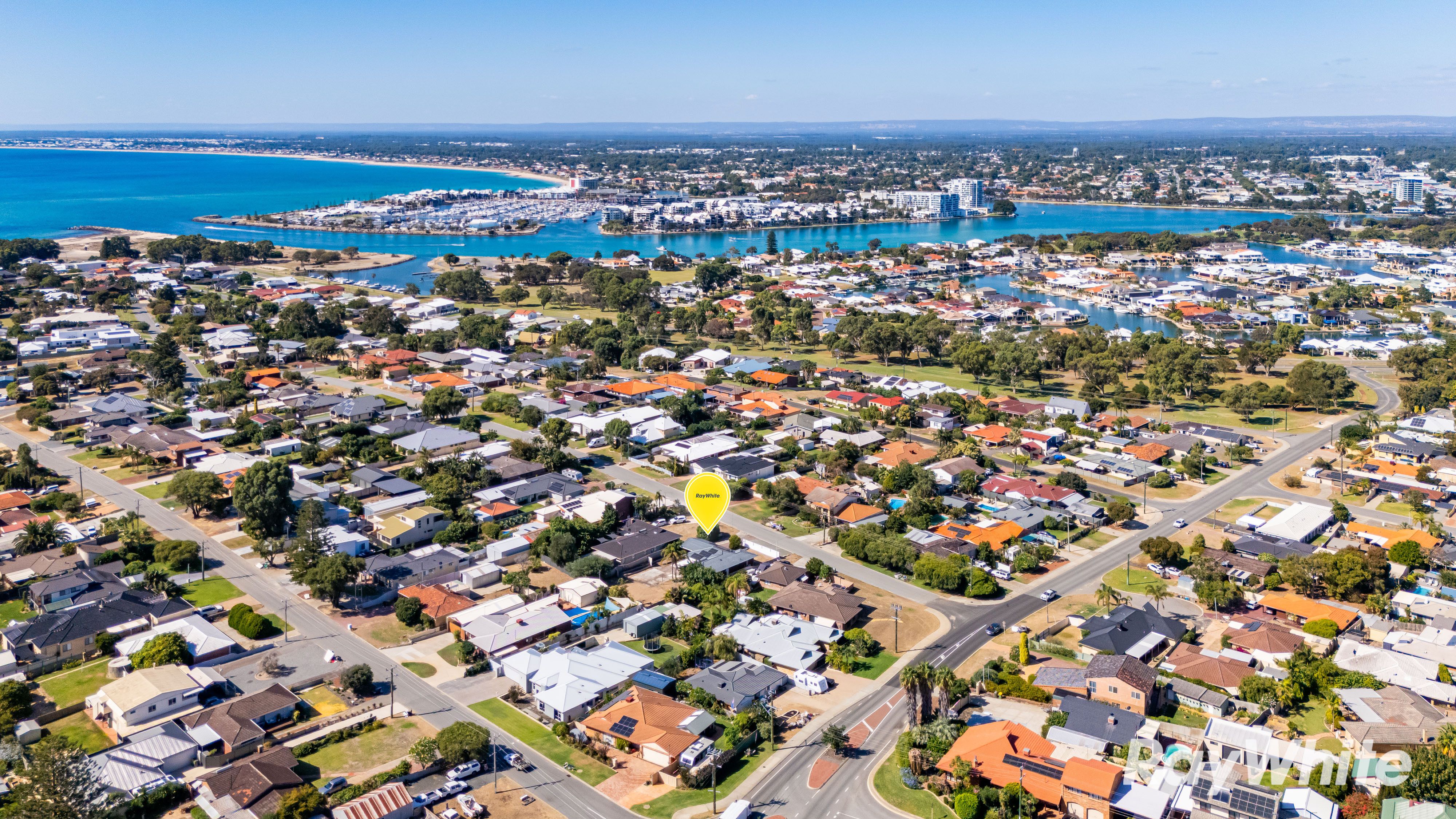 24 Muir Street, Halls Head WA 6210