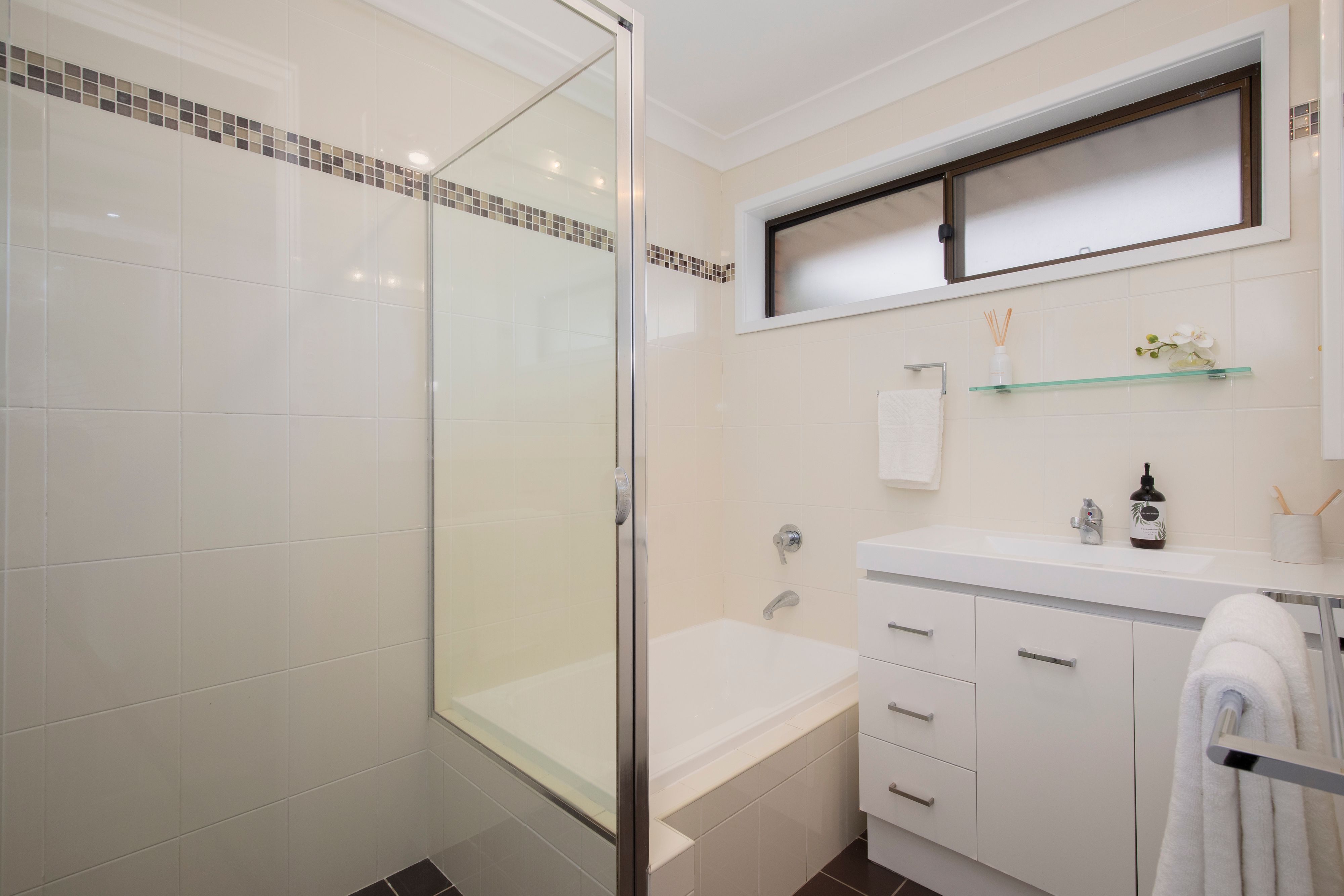 18 Shereline Avenue — photo 13 of 17