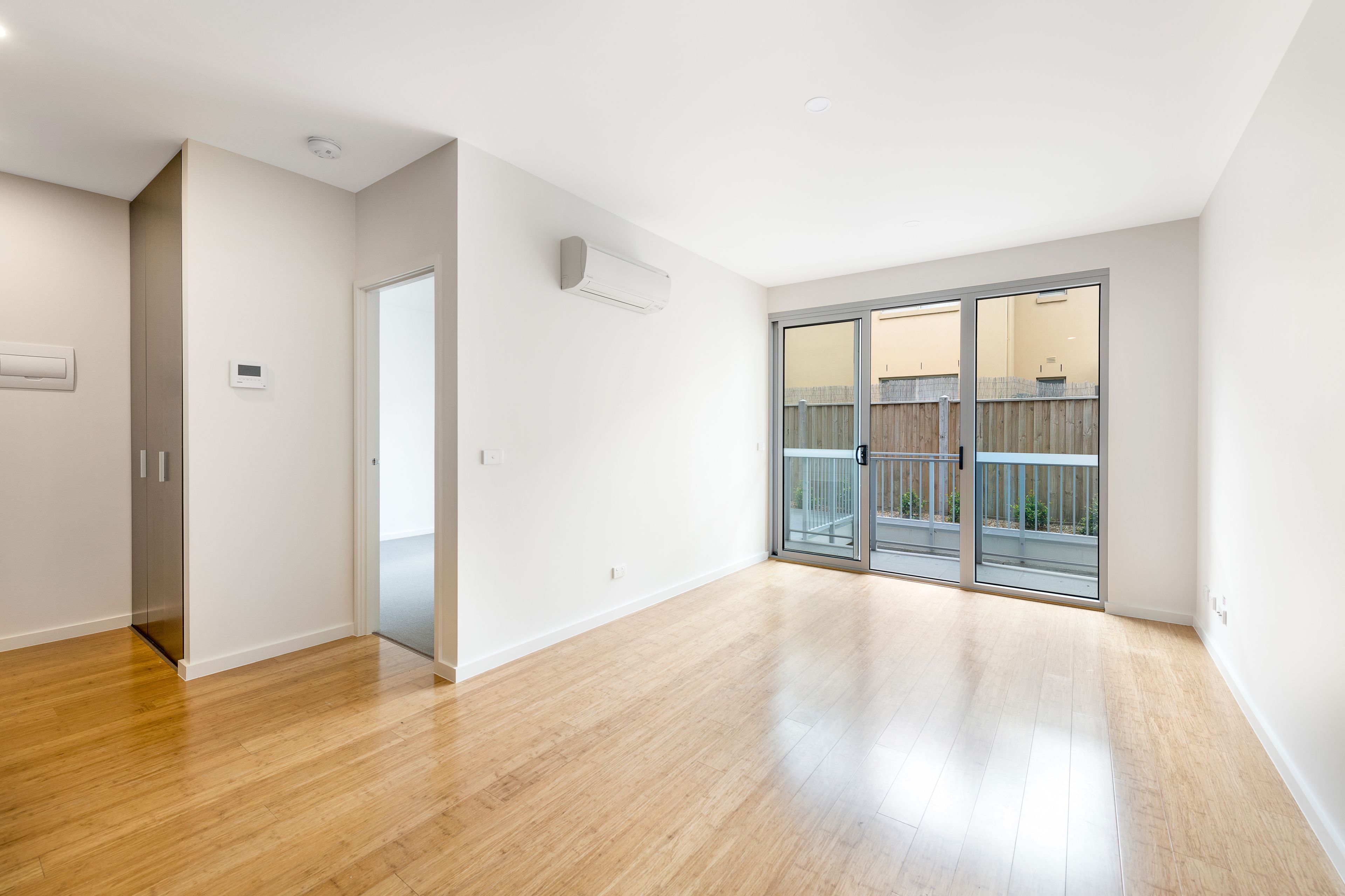 G09/1217 Centre Road, Oakleigh South, VIC 3167
