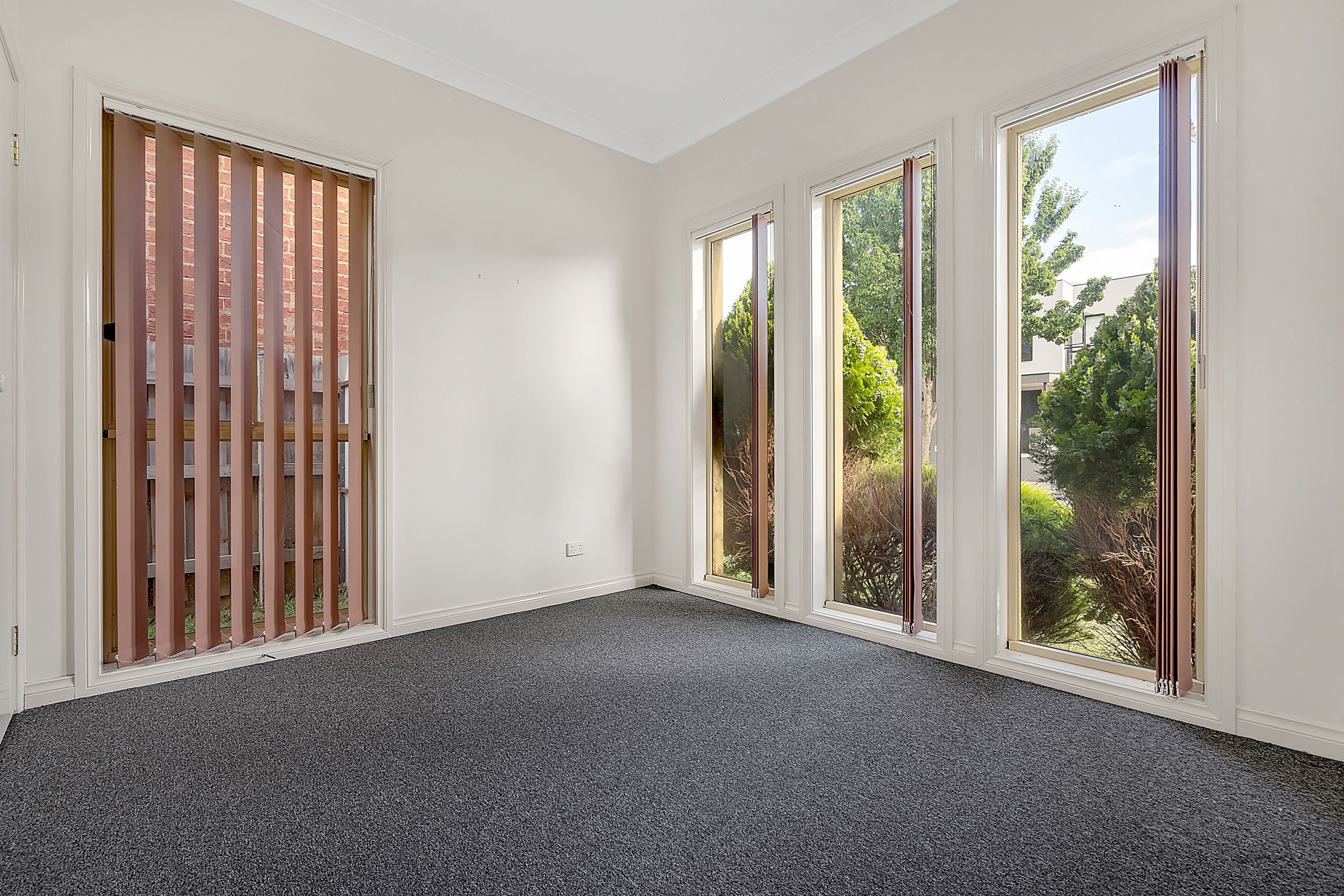 25 Flowerdale Crescent, Roxburgh Park, VIC 3064