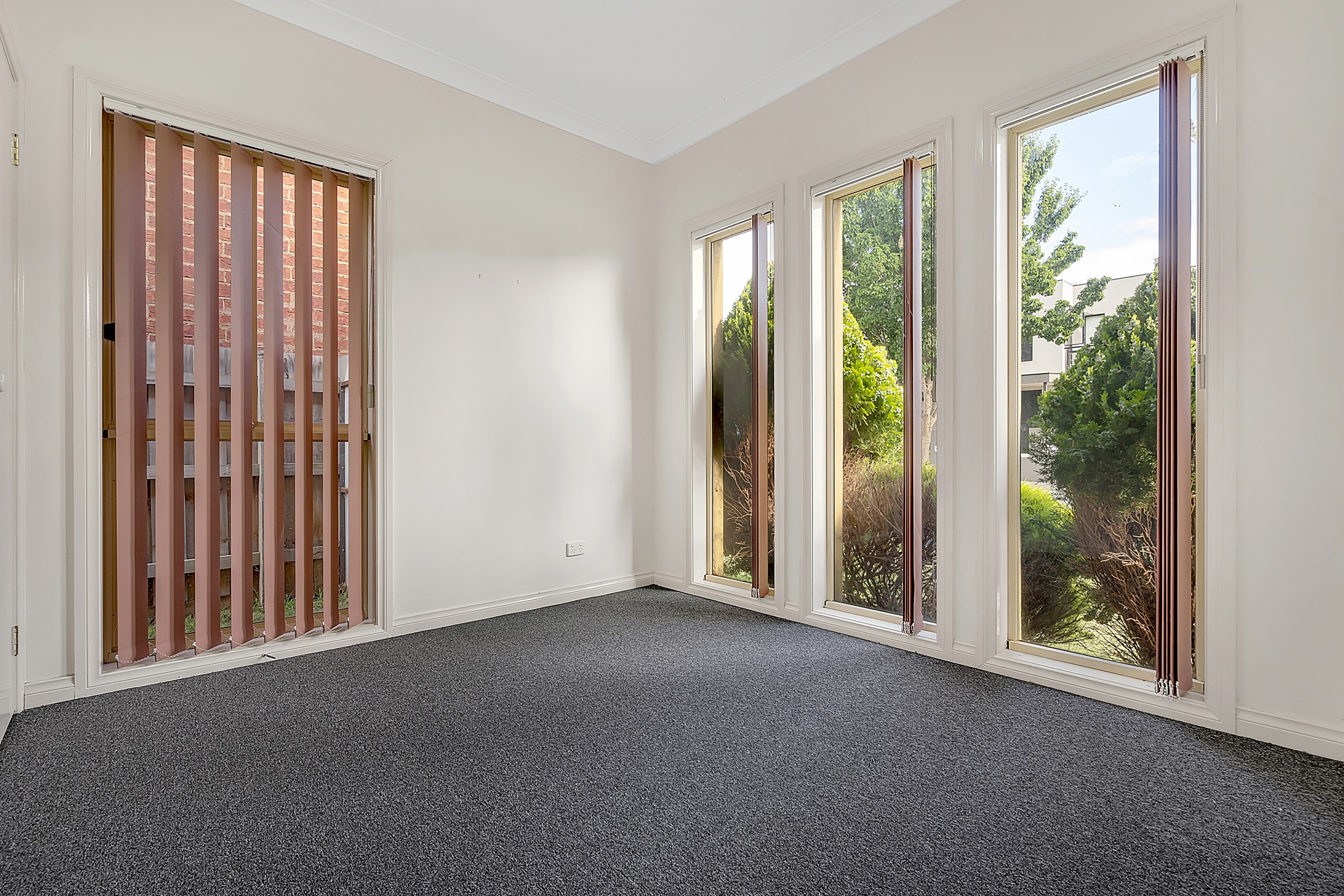 25 Flowerdale Crescent, Roxburgh Park, VIC 3064
