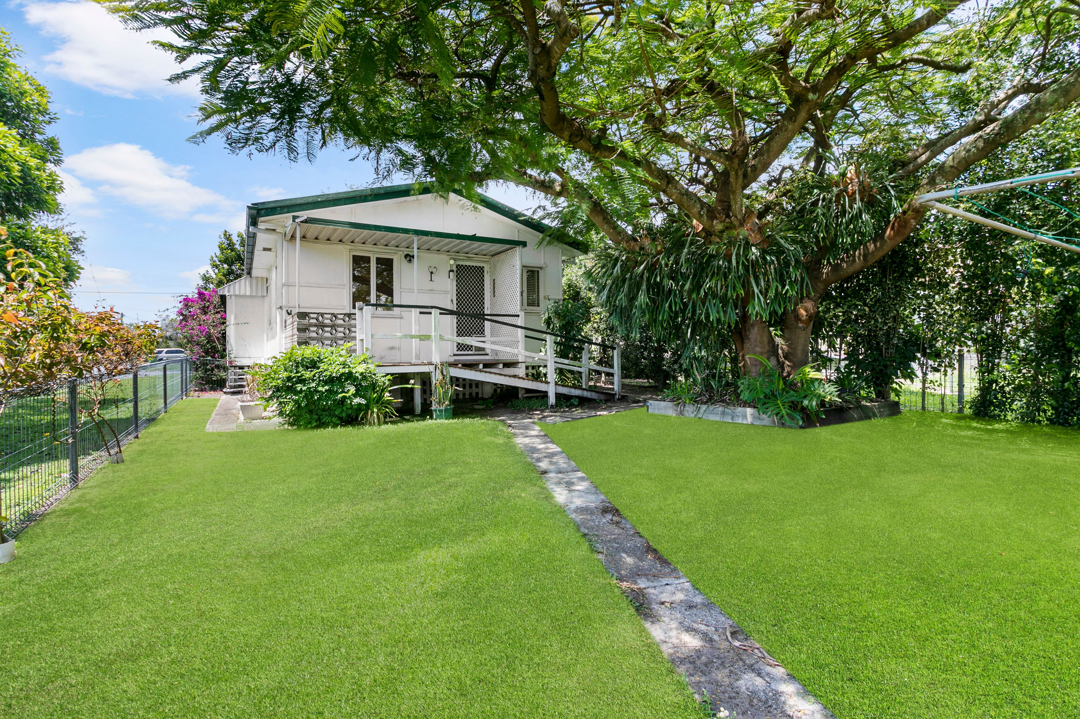 13 Plume Street, Redcliffe, QLD 4020