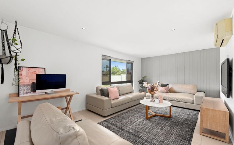 8 Metricup Court, Mermaid Waters, QLD 4218