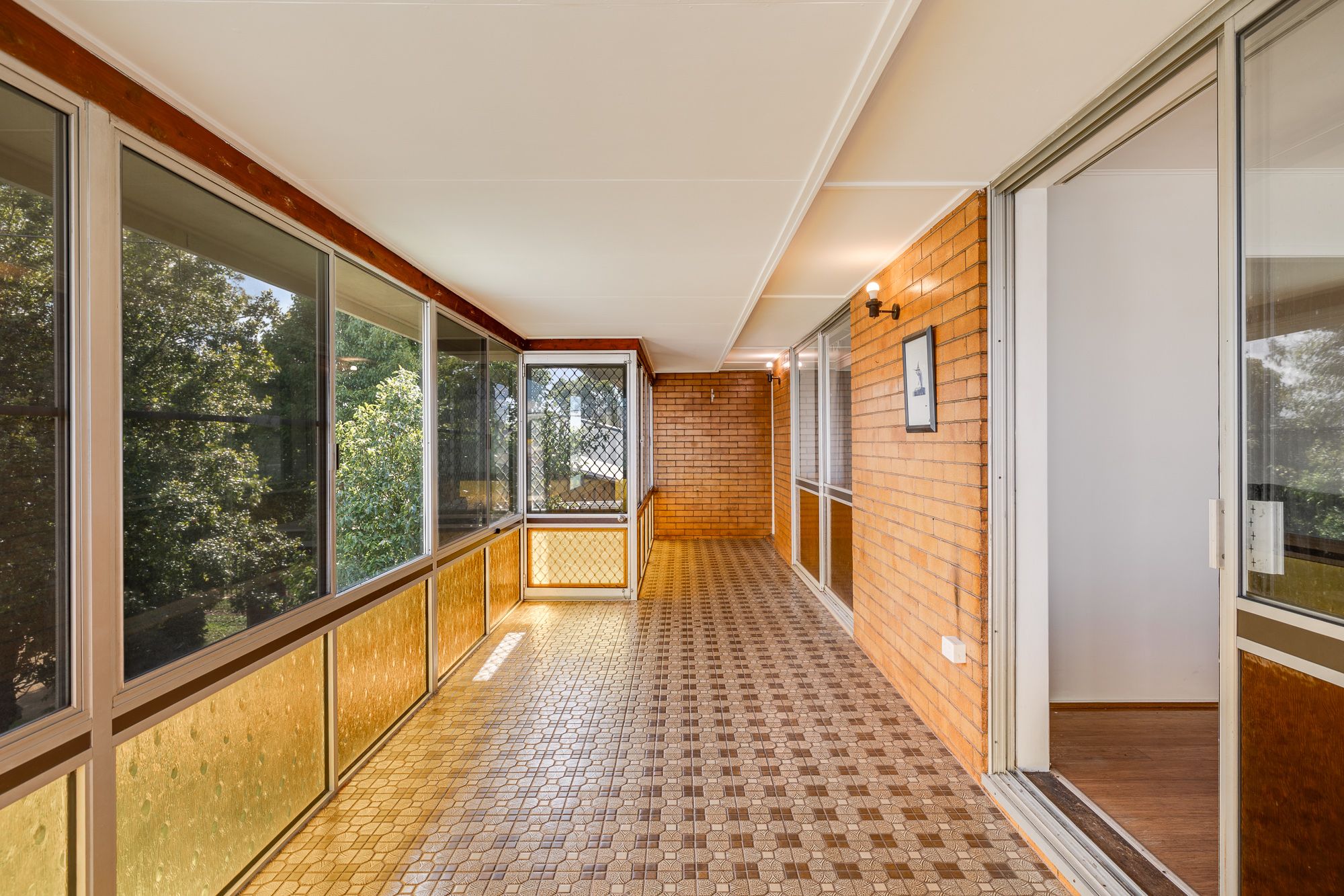 5 Mottram Court — photo 9 of 14