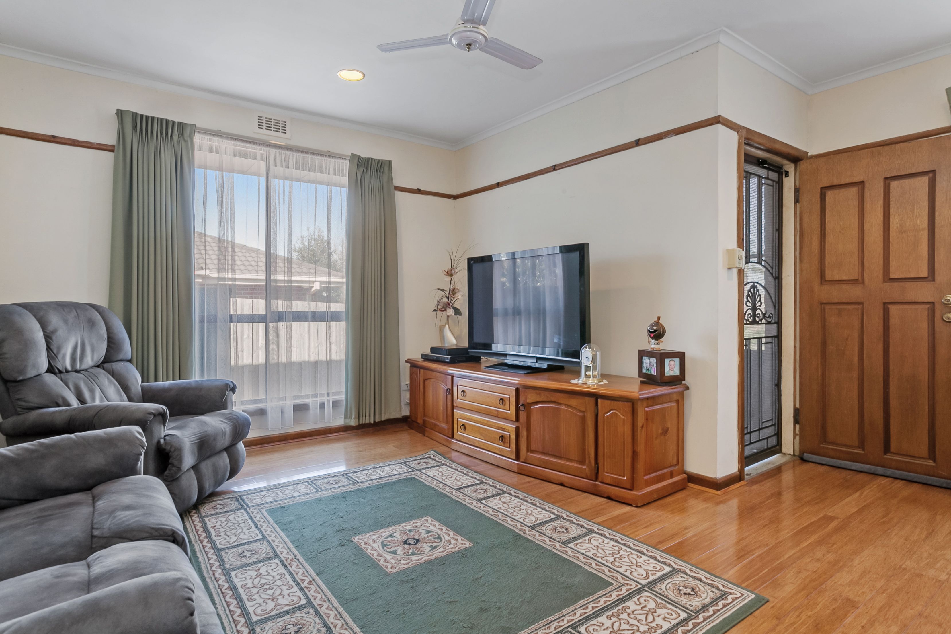 11 Evans Crescent, Reservoir, VIC 3073