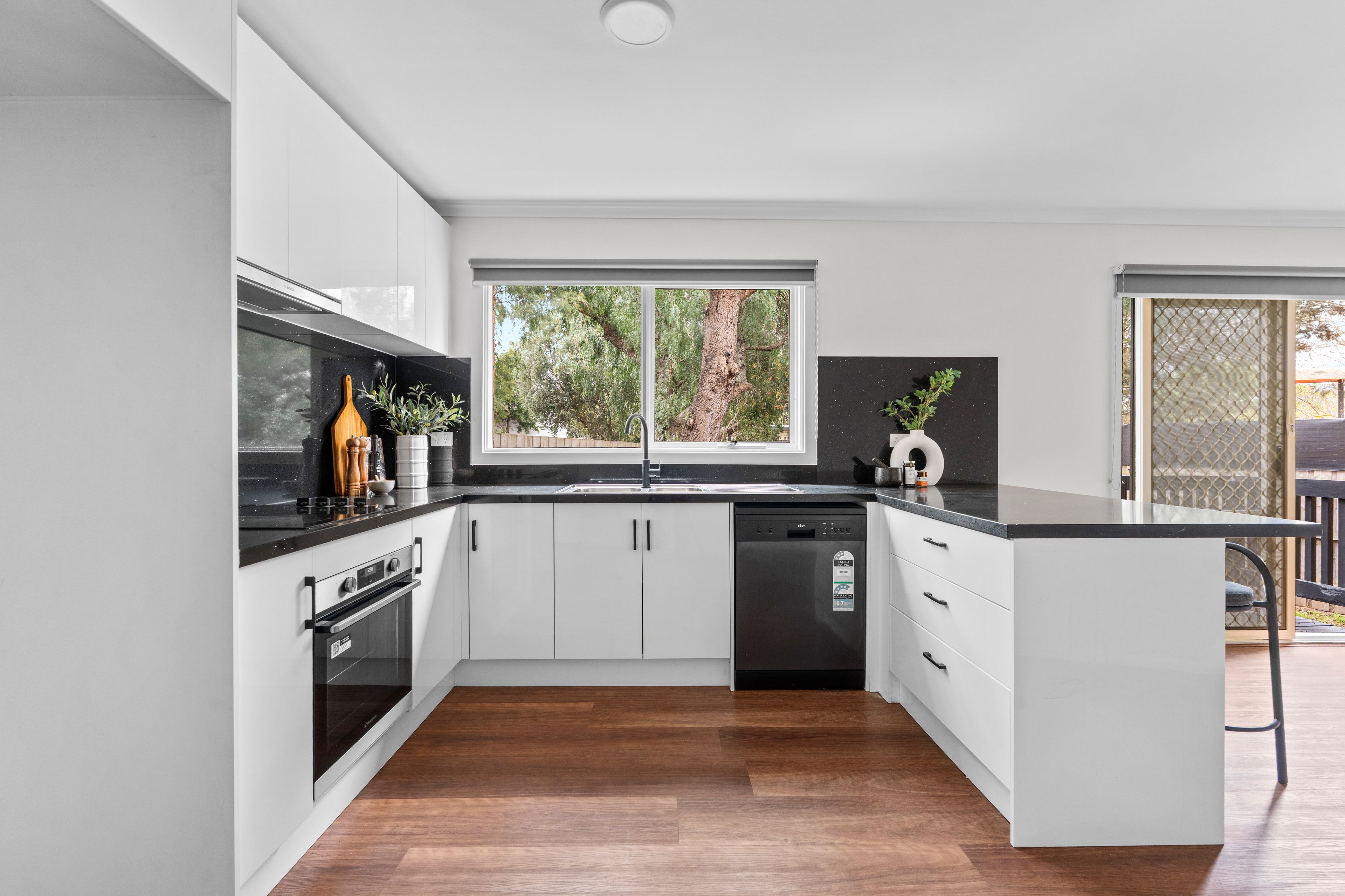 1/491 Heidelberg Road — photo 3 of 12
