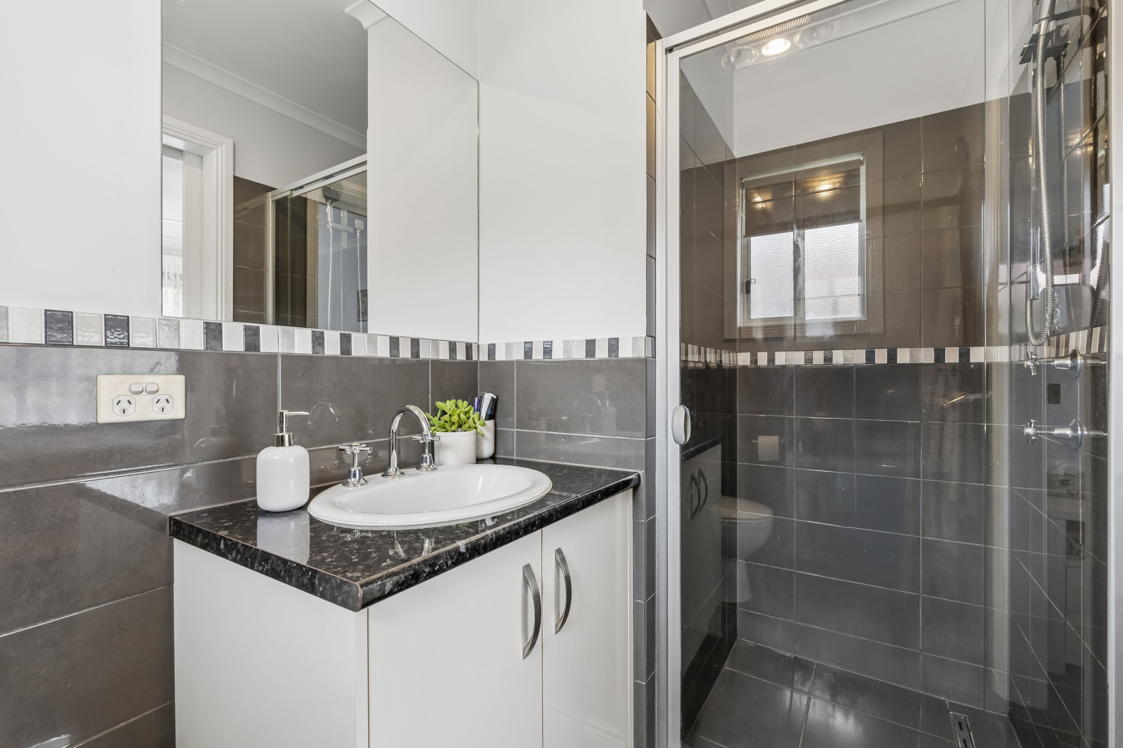 75B Alma Avenue — photo 9 of 19