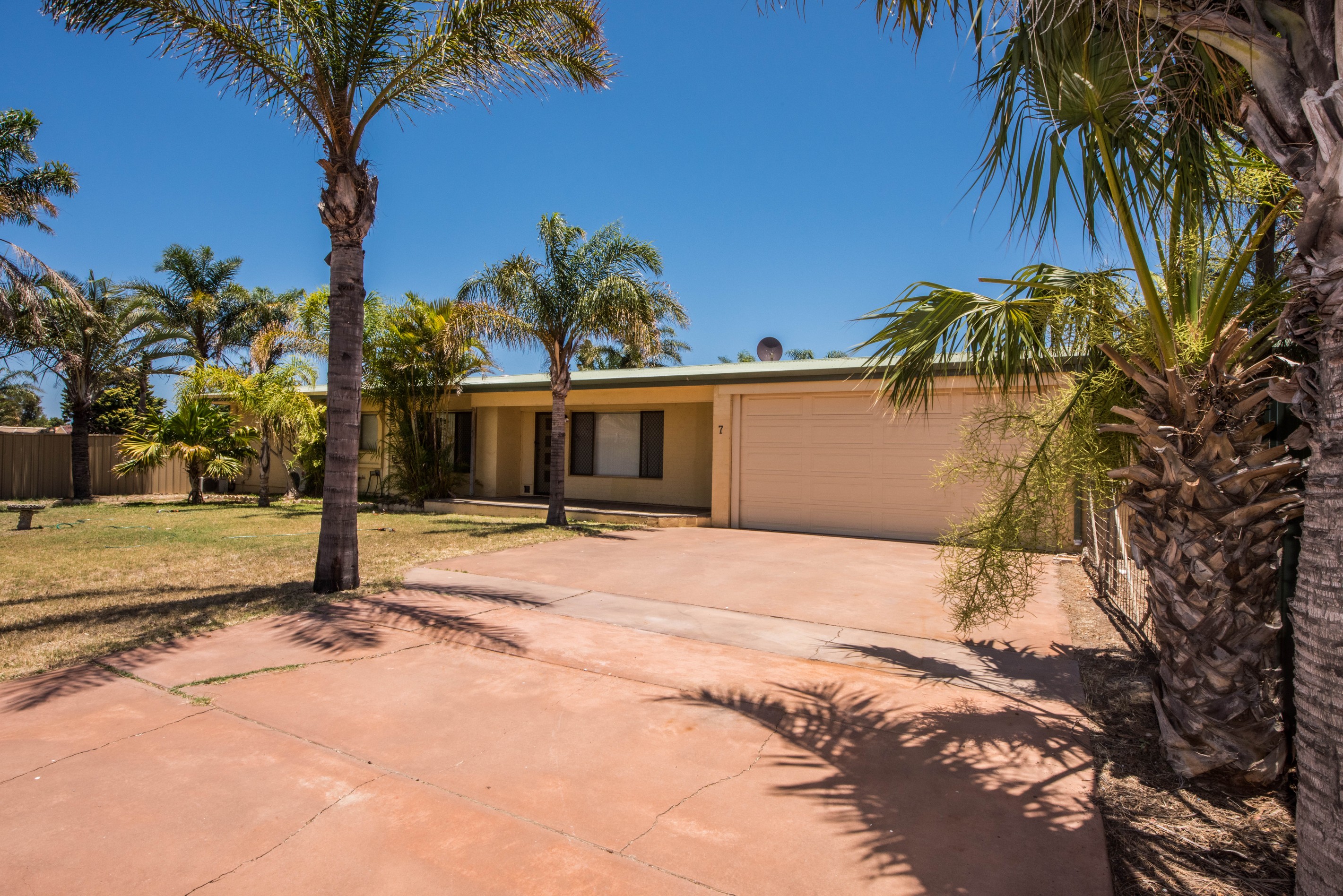 7 Hallet Place, Bluff Point, WA 6530