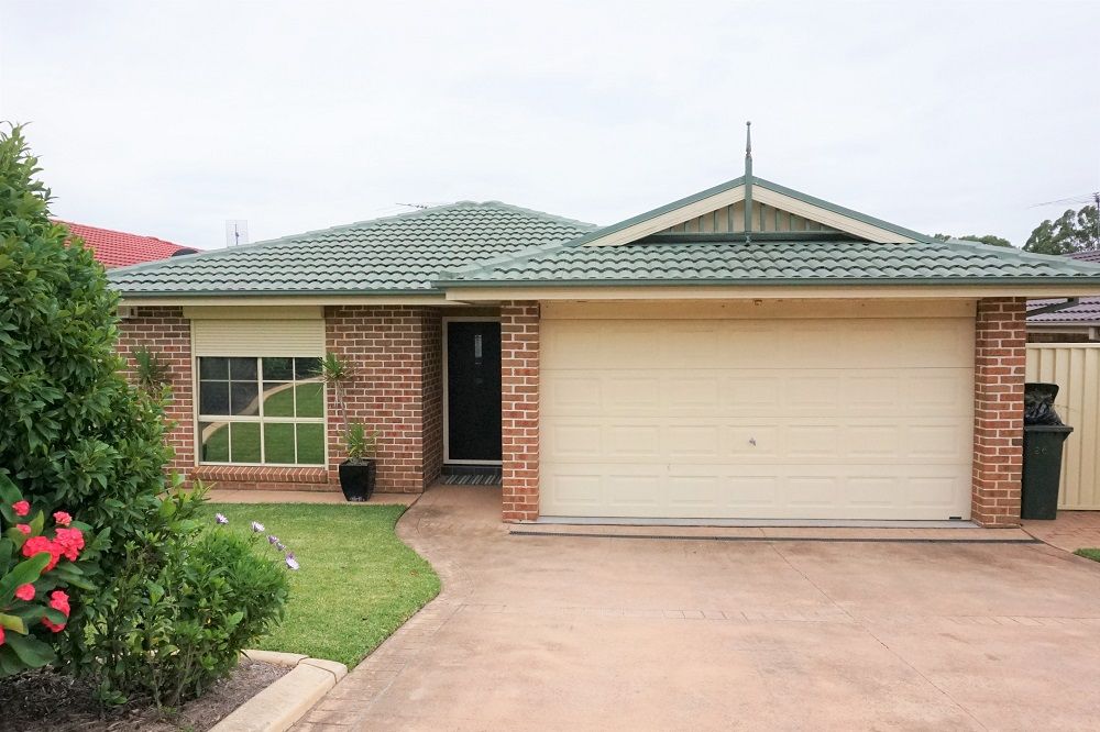 26 Freeman Circuit, Ingleburn, NSW 2565