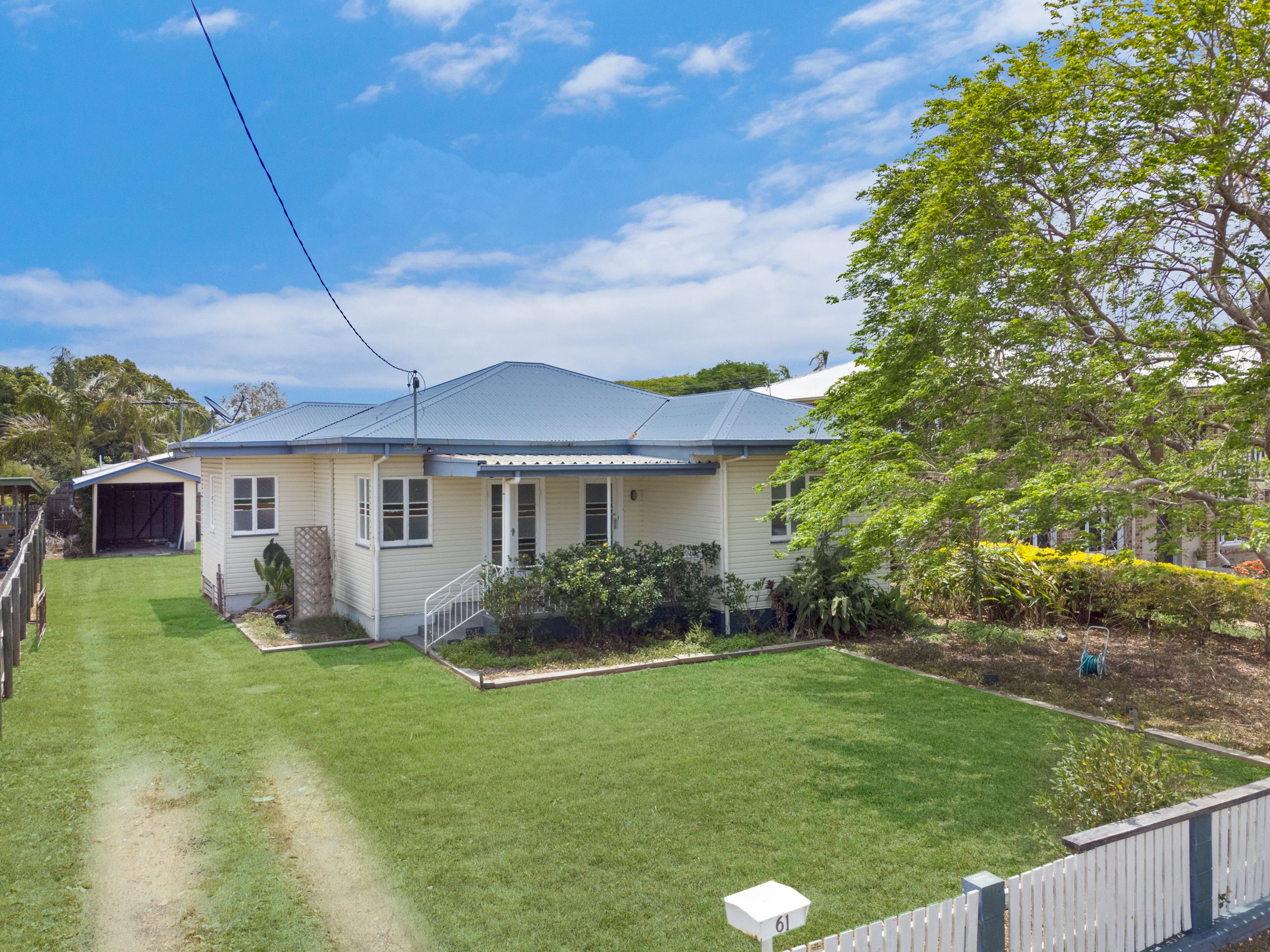 61 Marks Street, Hermit Park QLD 4812