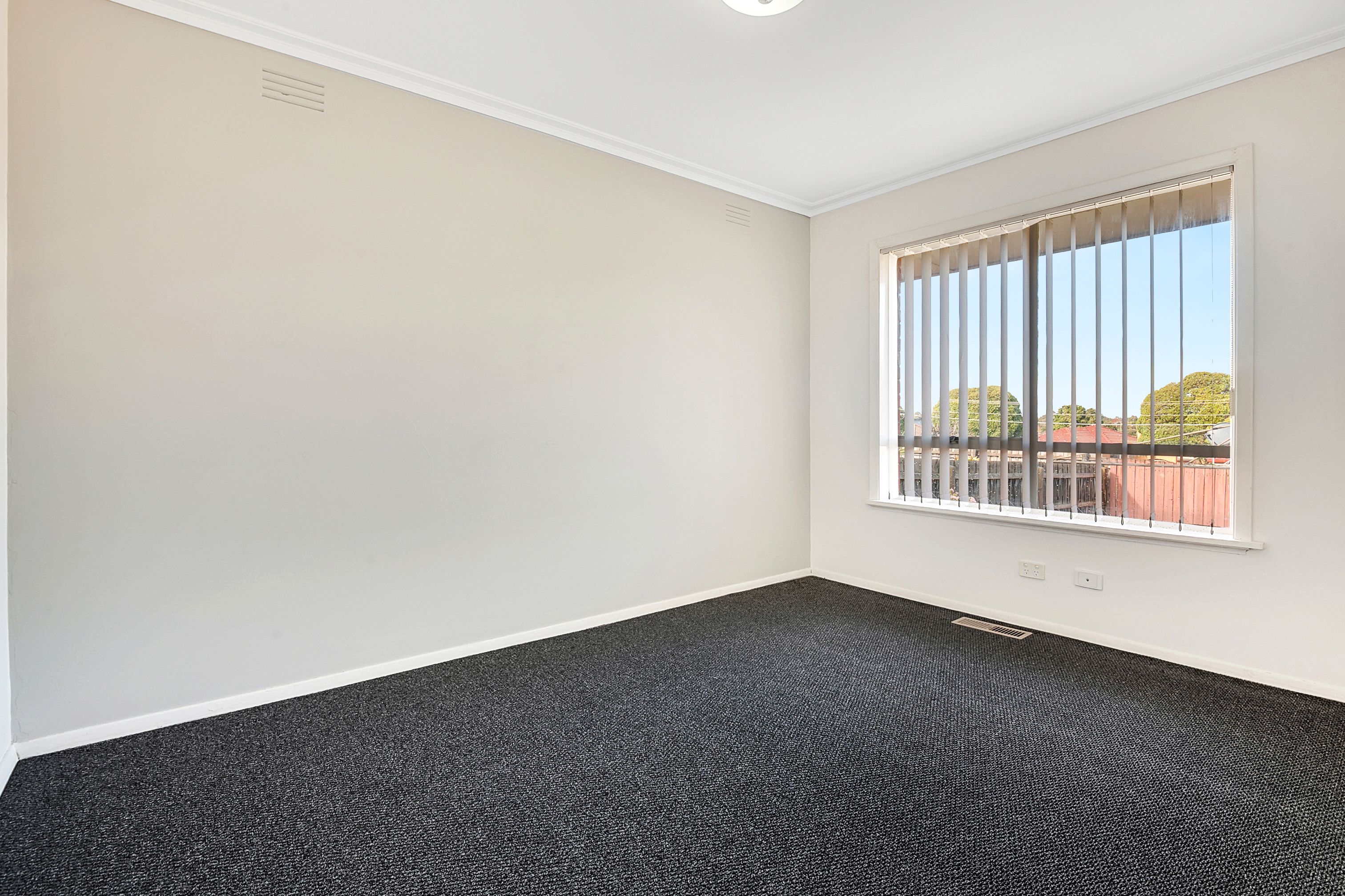 129 Dunne Street — photo 9 of 15