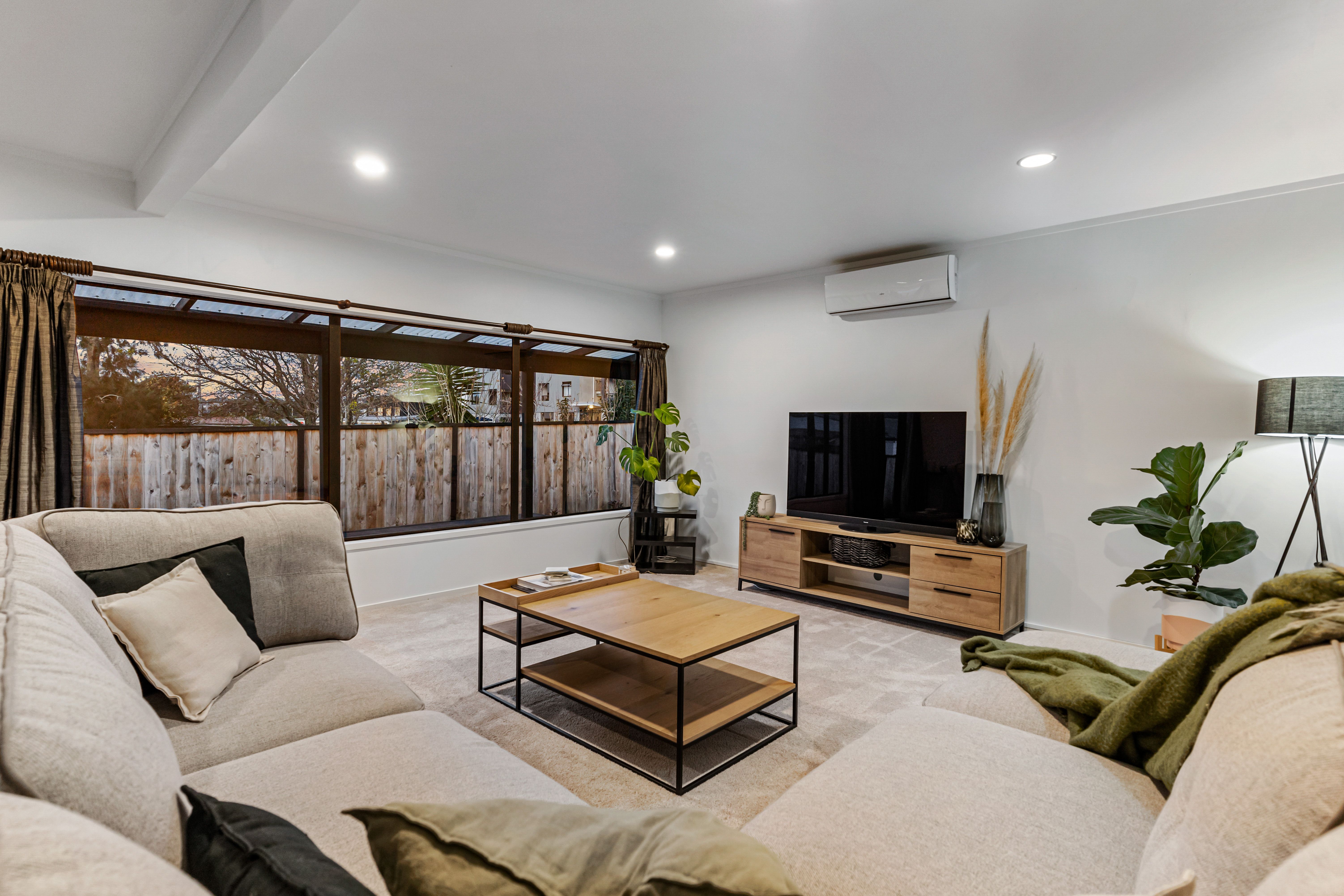 196 Beach Haven Road, Beach Haven, North Shore City