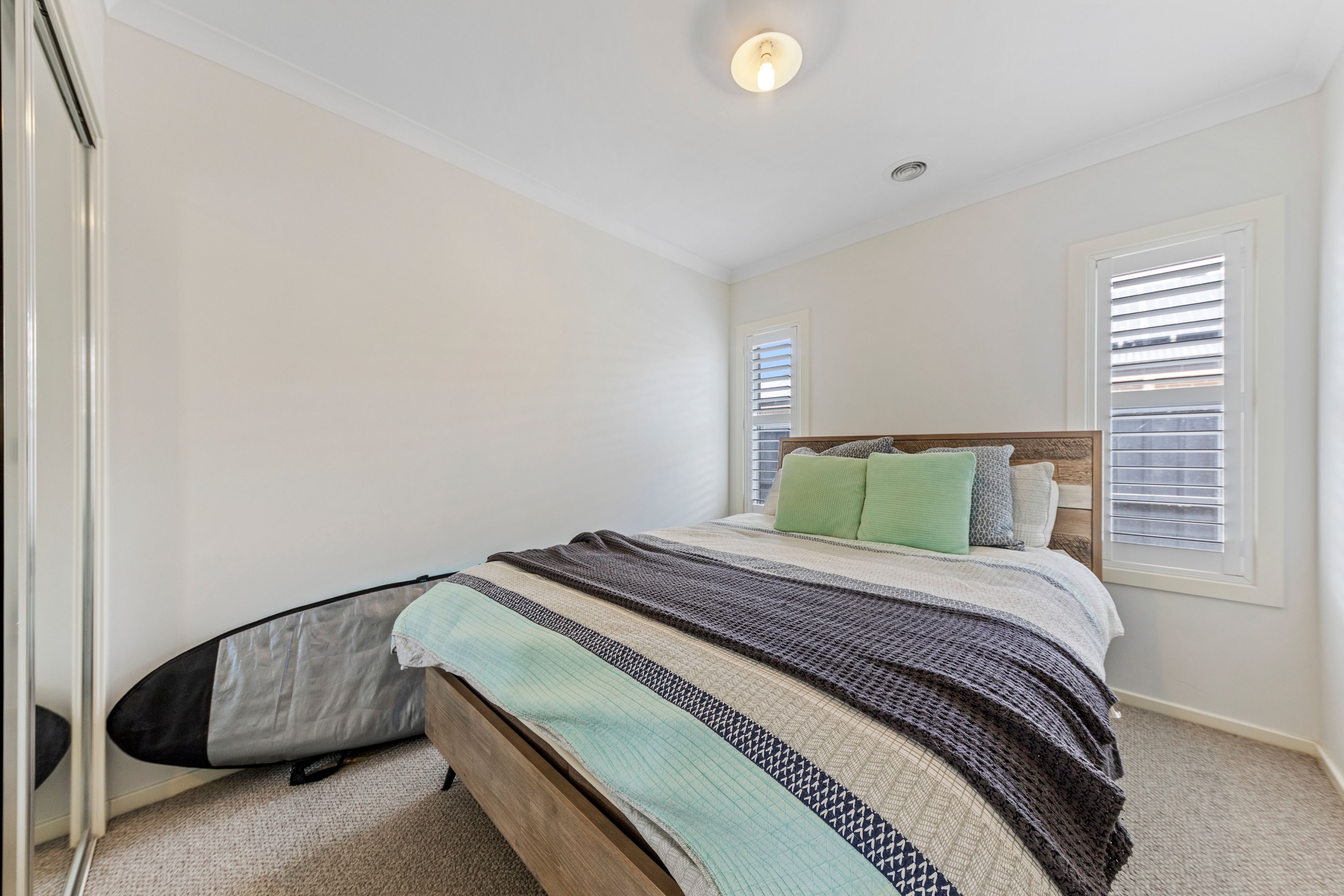 32 Heytesbury Drive — photo 12 of 24