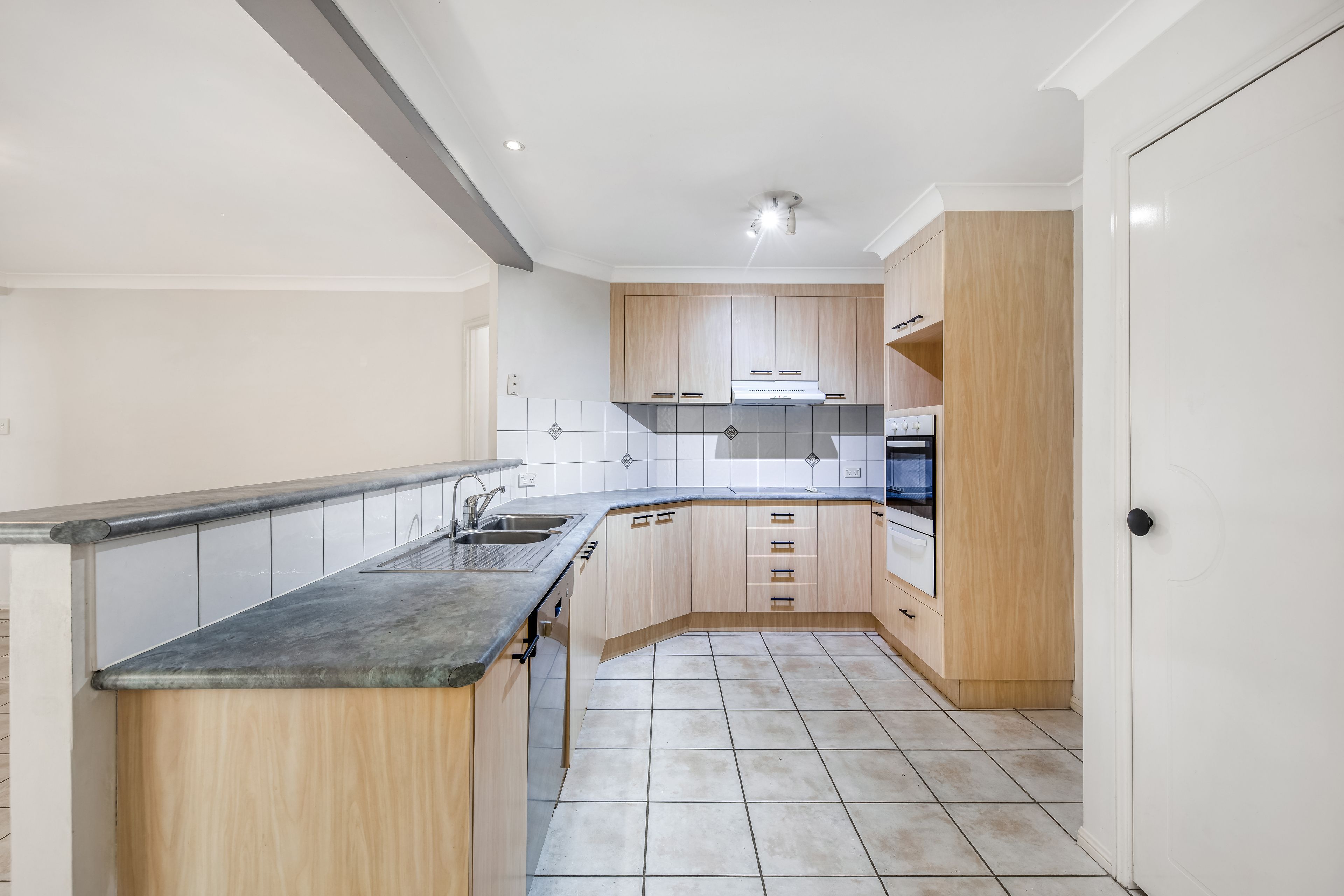 43 Parari Street — photo 3 of 9