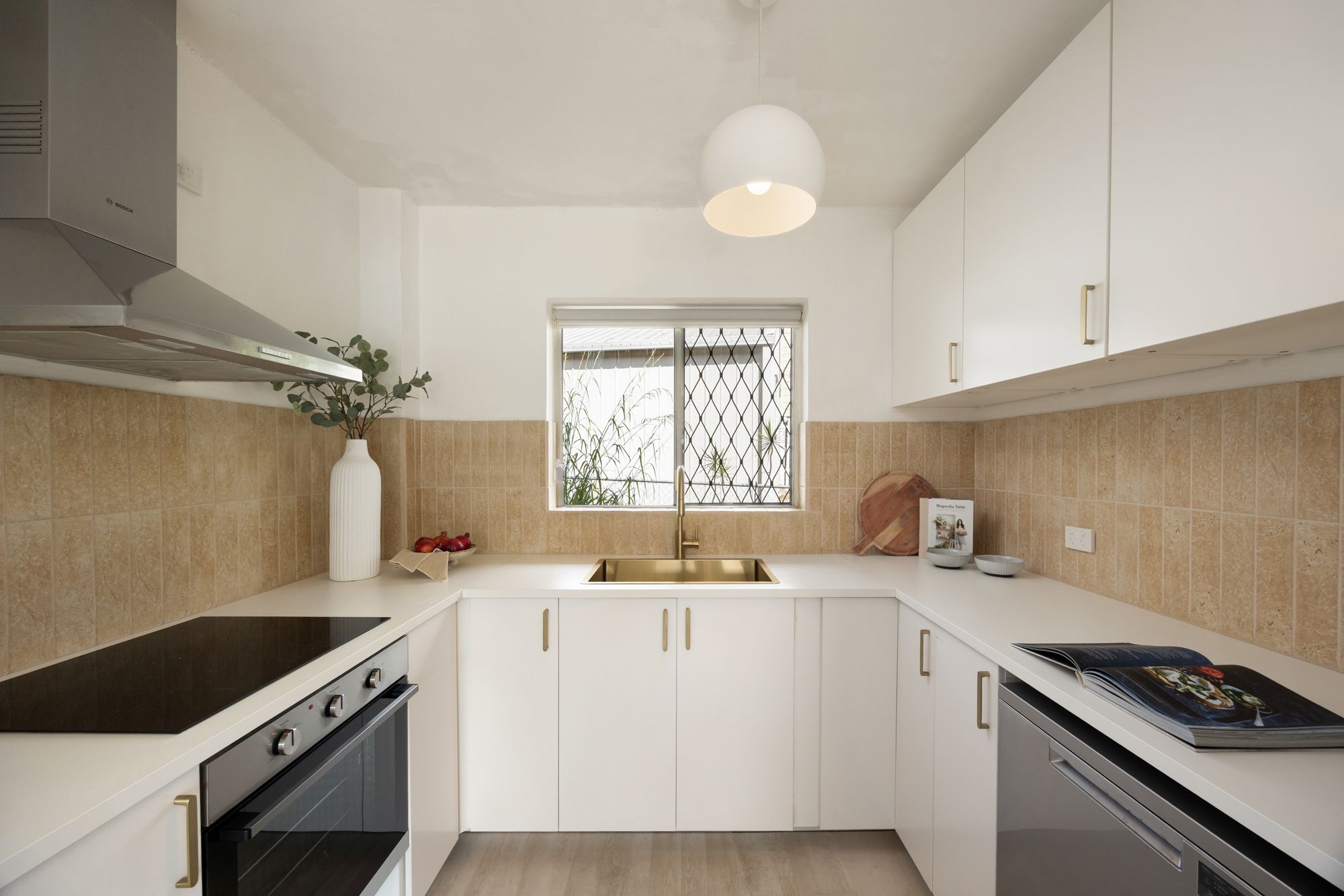 2/12 Stanley Street — photo 4 of 14