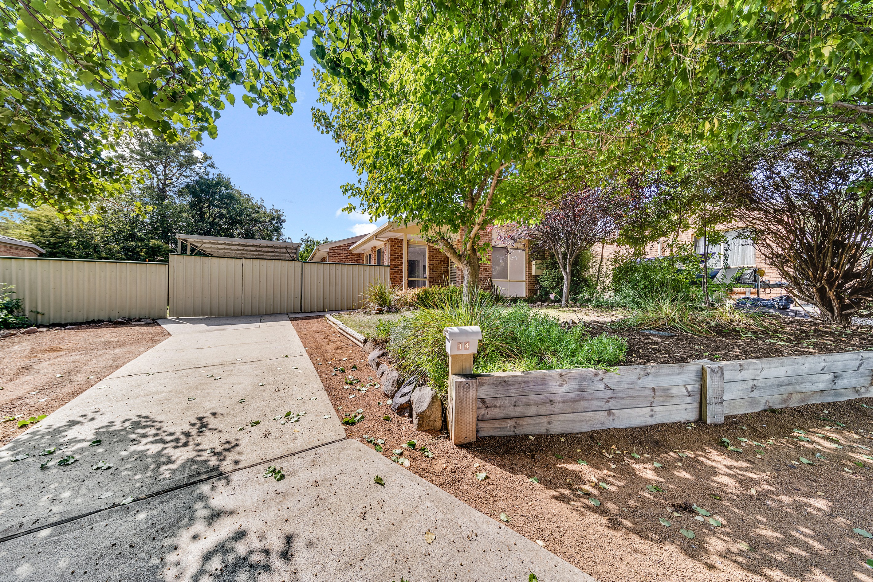 14 Mathews Place, Banks, ACT 2906