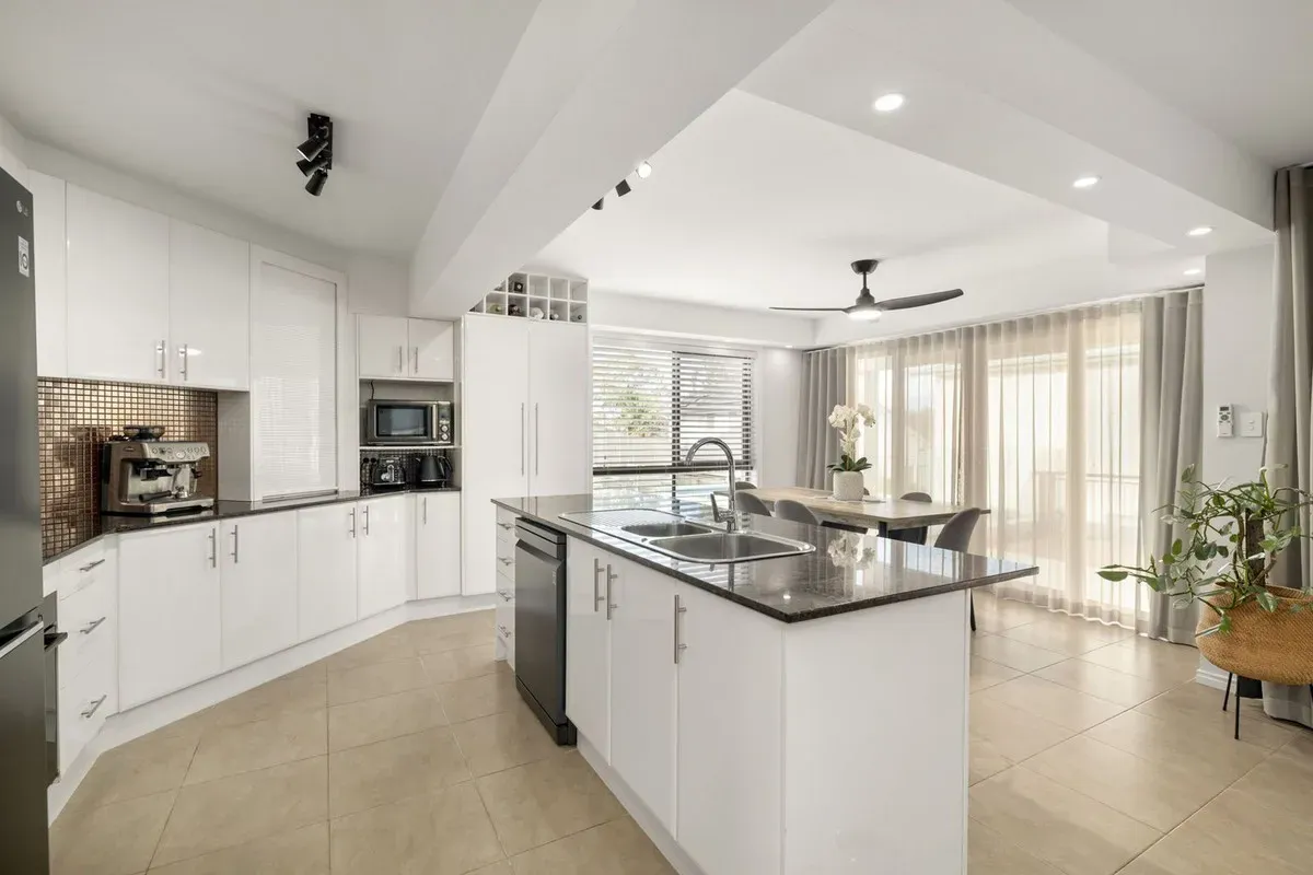 19A Herbert Street — photo 13 of 27