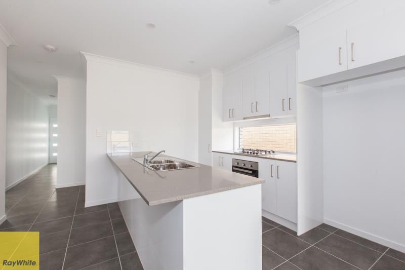 26 Mount Roberts Street, Park Ridge, QLD 4125