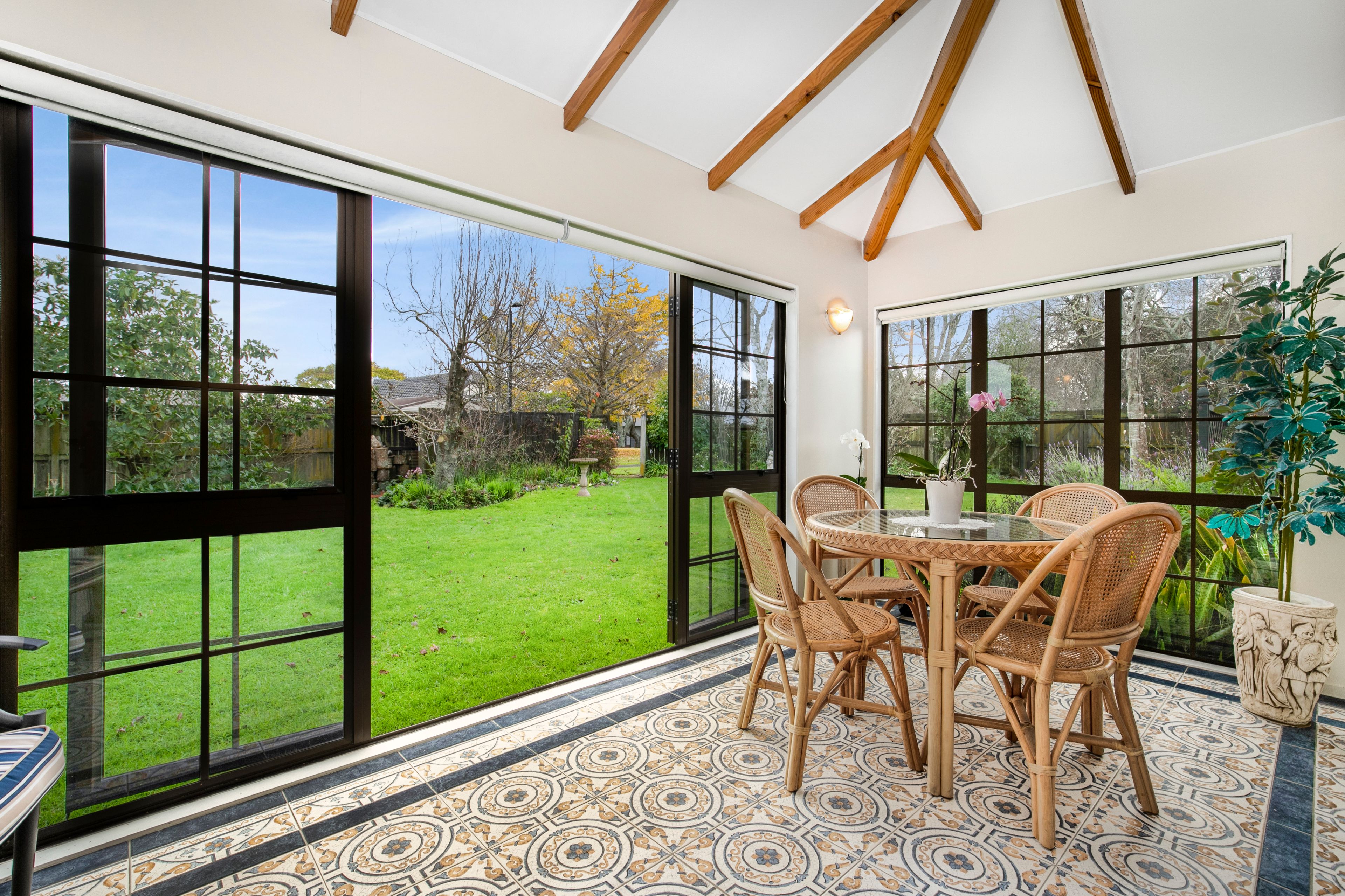21 Foxbridge Lane, Conifer Grove, Manukau City