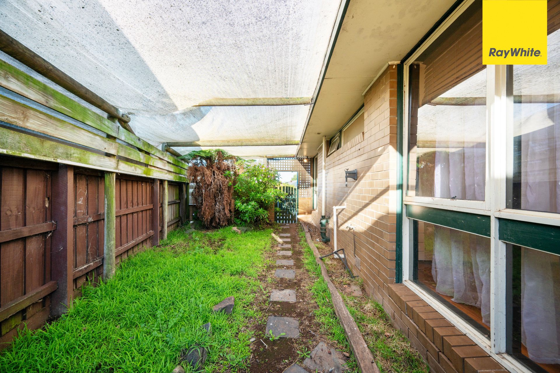 10 Quail Crescent — photo 14 of 20