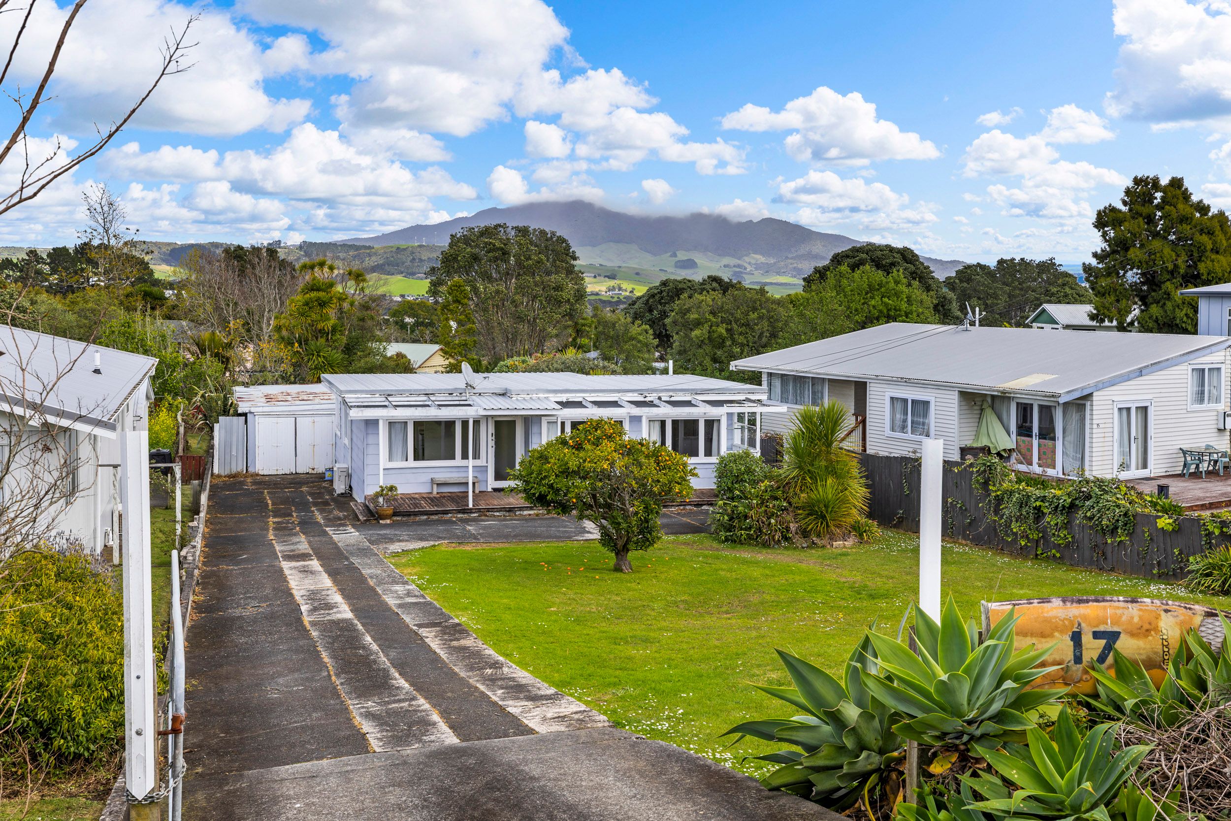 17 Main Road, Raglan, Waikato District