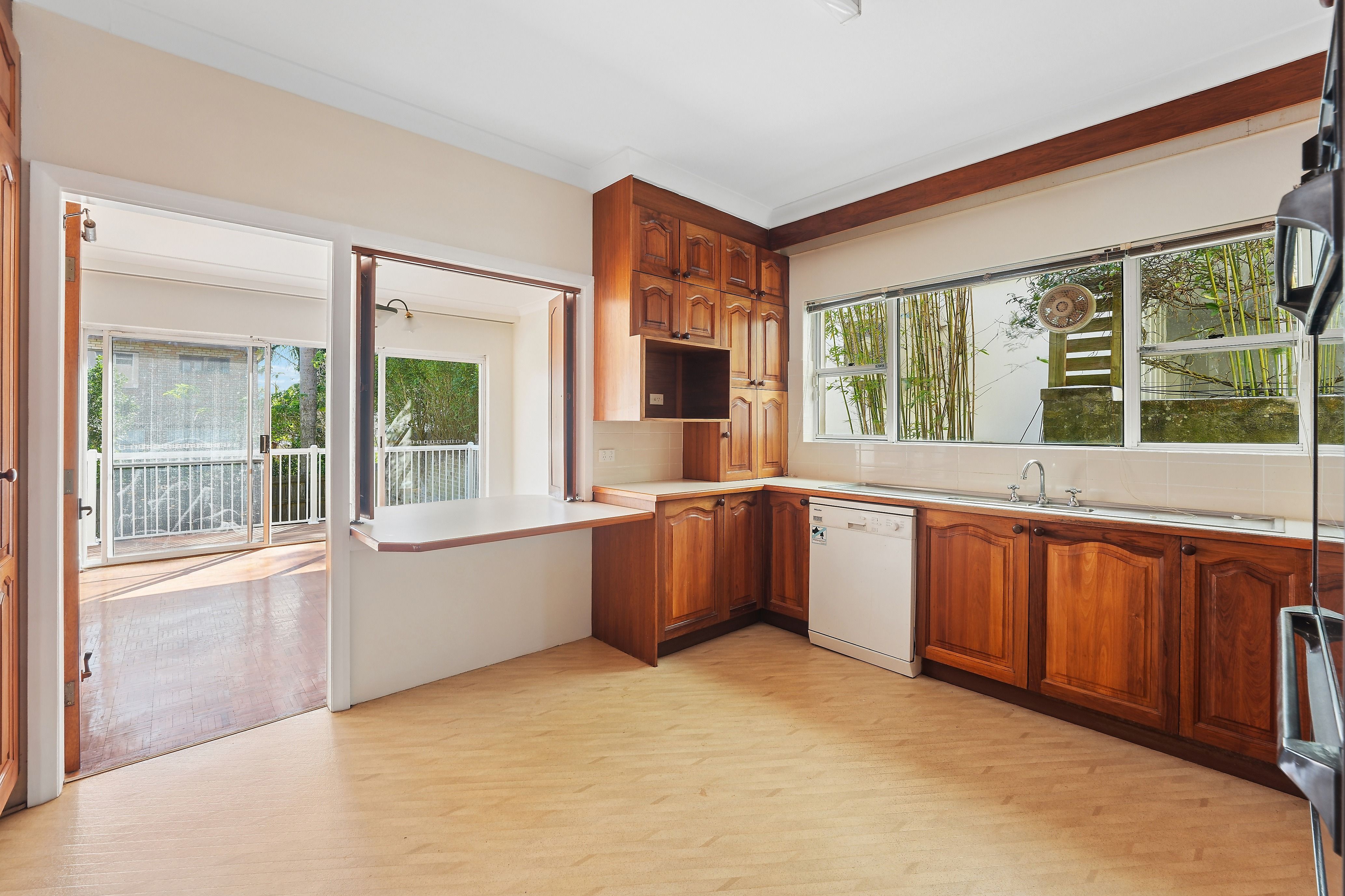 12 Arthur Street — photo 7 of 15