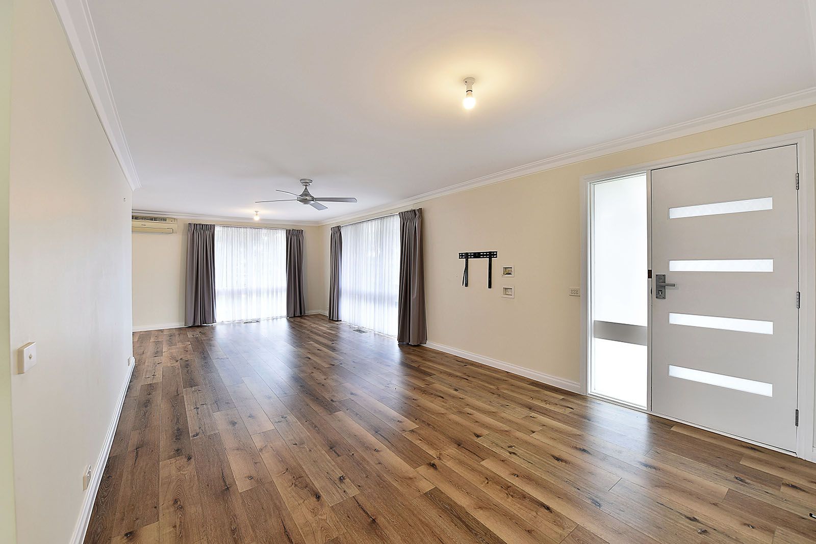 1 Buvelot Place — photo 4 of 6