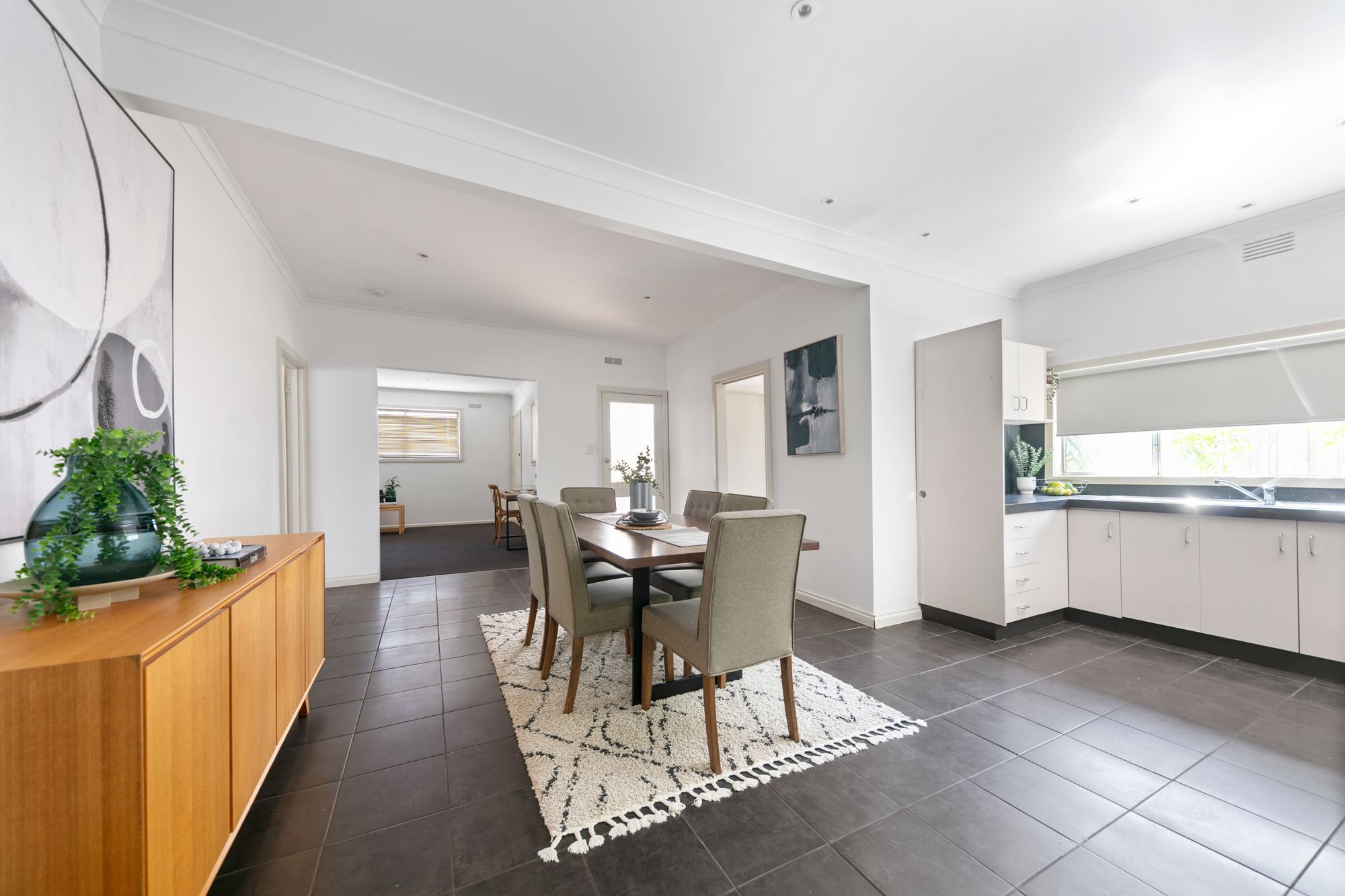 1/9 Monteith Street — photo 4 of 28