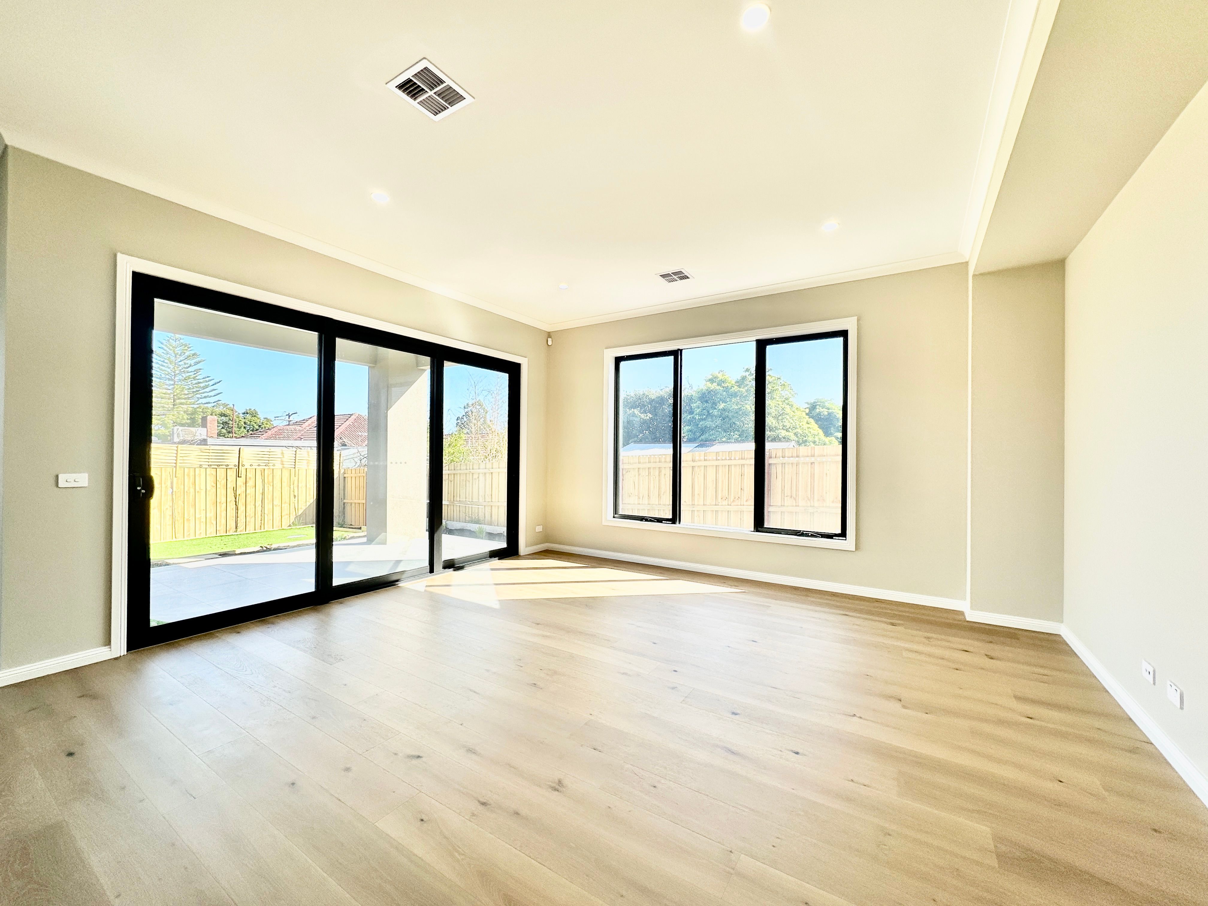 354 Blackburn Road, Burwood East, VIC 3151