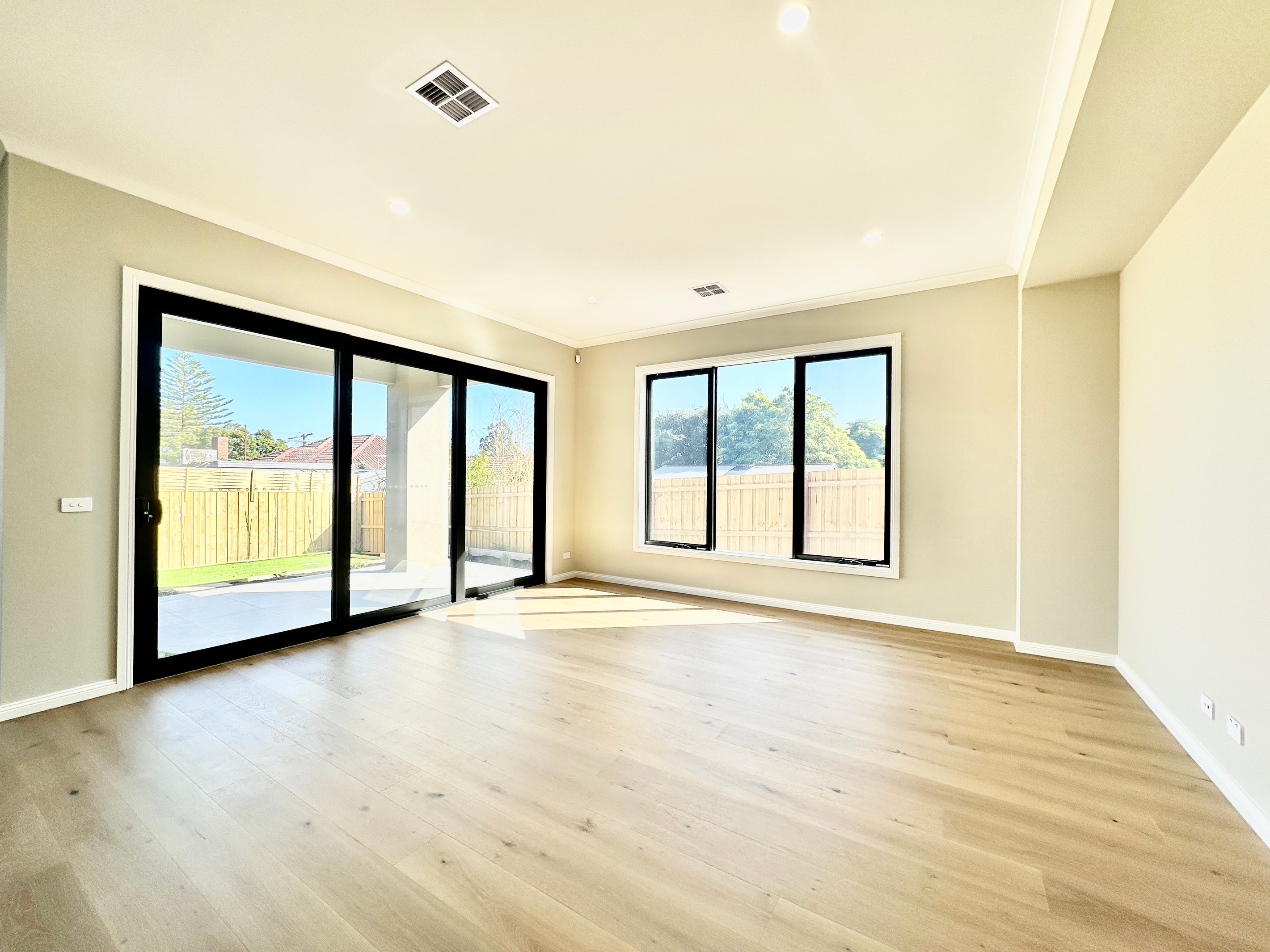 354 Blackburn Road, Burwood East, VIC 3151