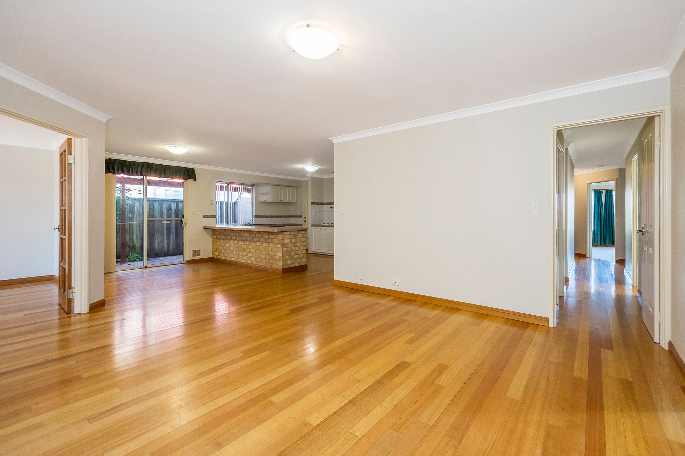 21 Ritchie Drive, Rockingham, WA 6168