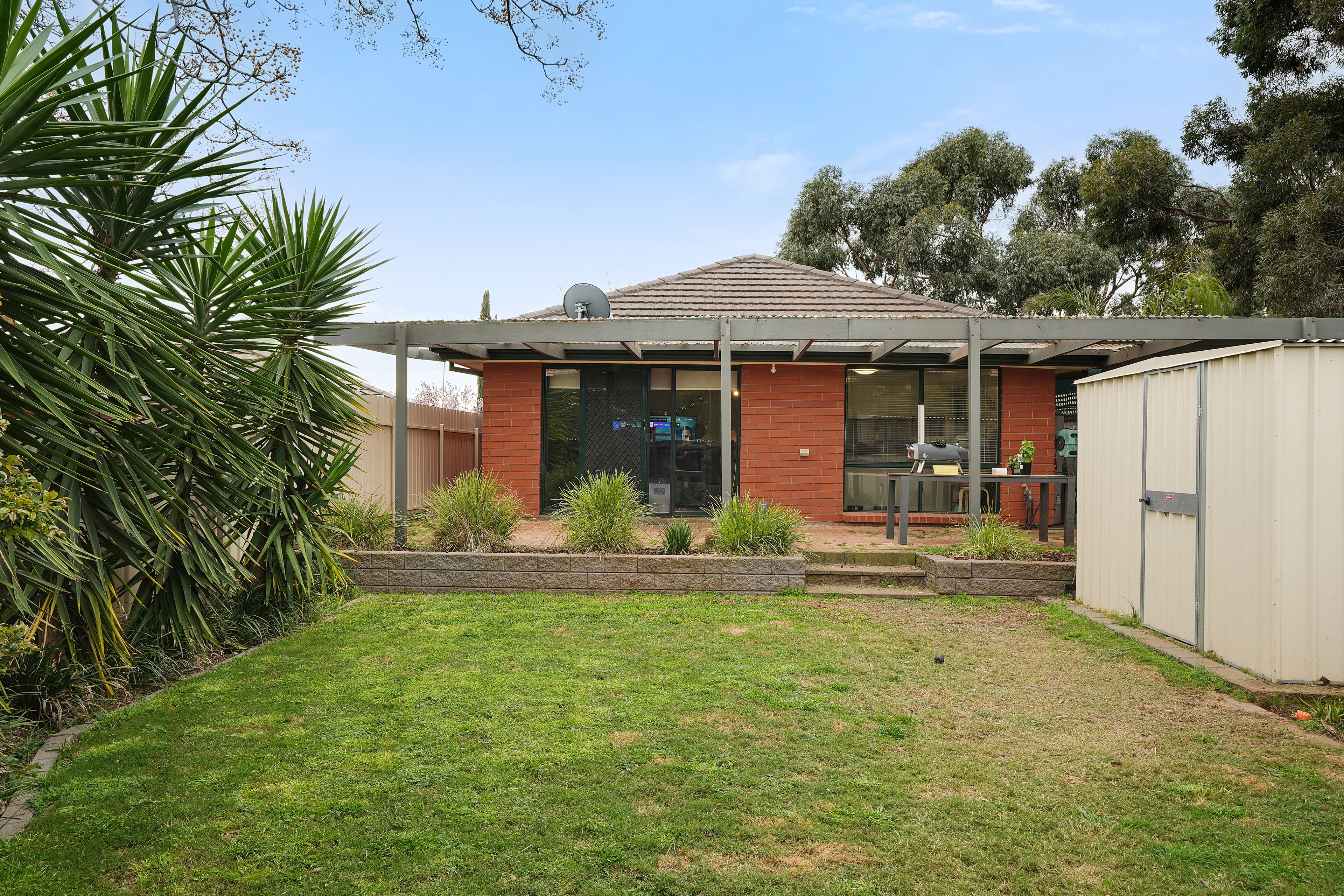 5 Charles Way — photo 11 of 12