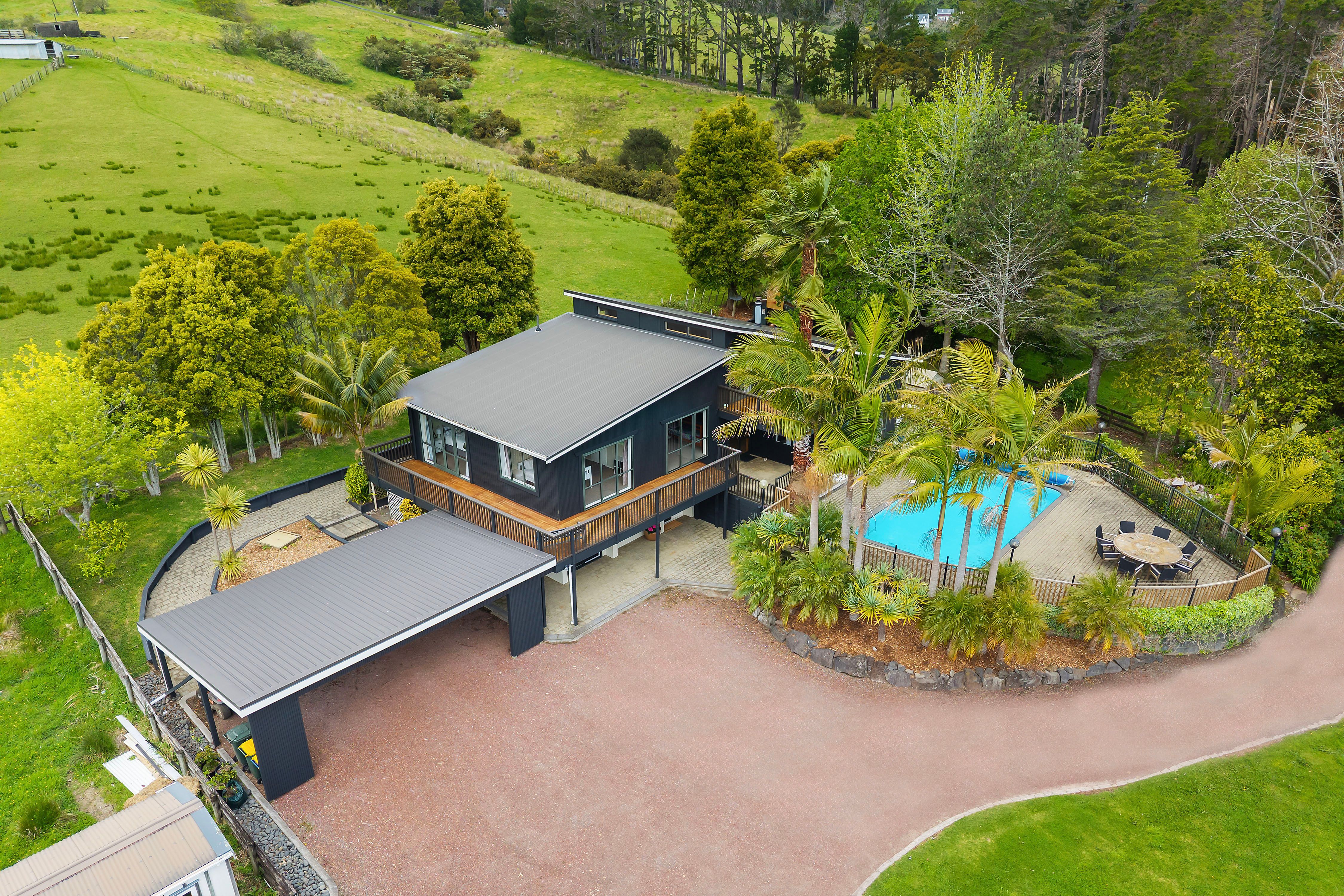 197 Forest Hill Road, Waiatarua, Waitakere City