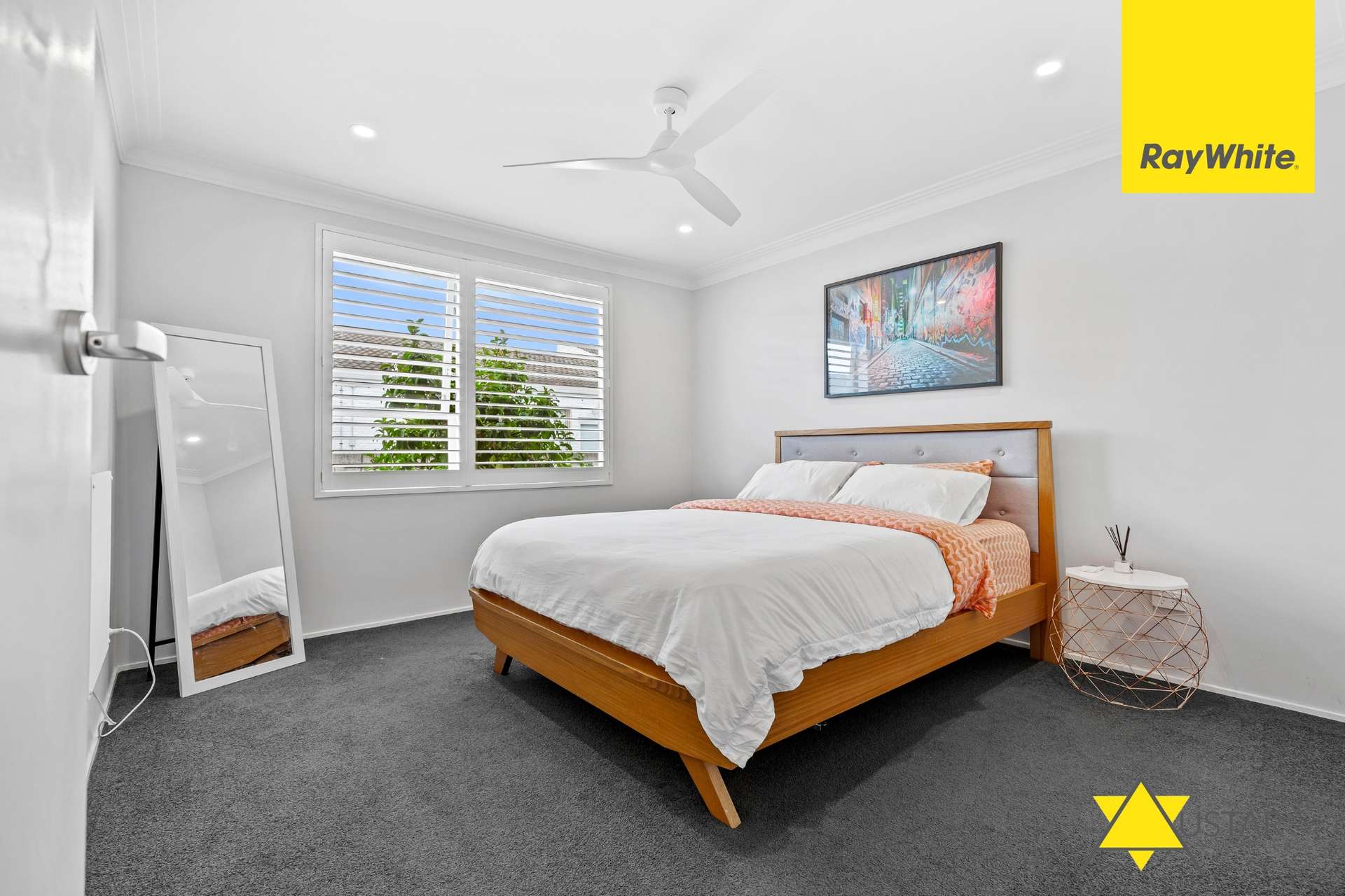 2/126 Astley Avenue photo 11