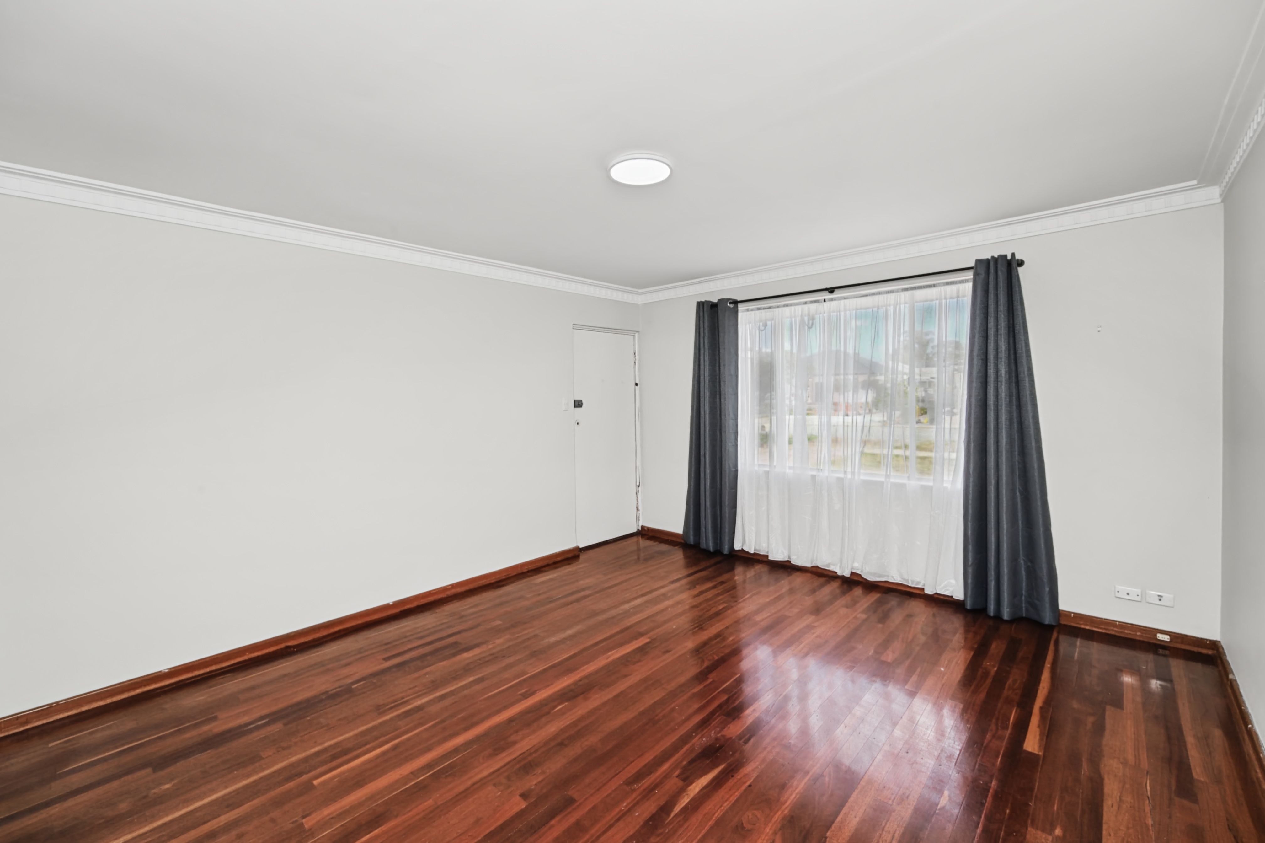 168A The Strand — photo 3 of 20
