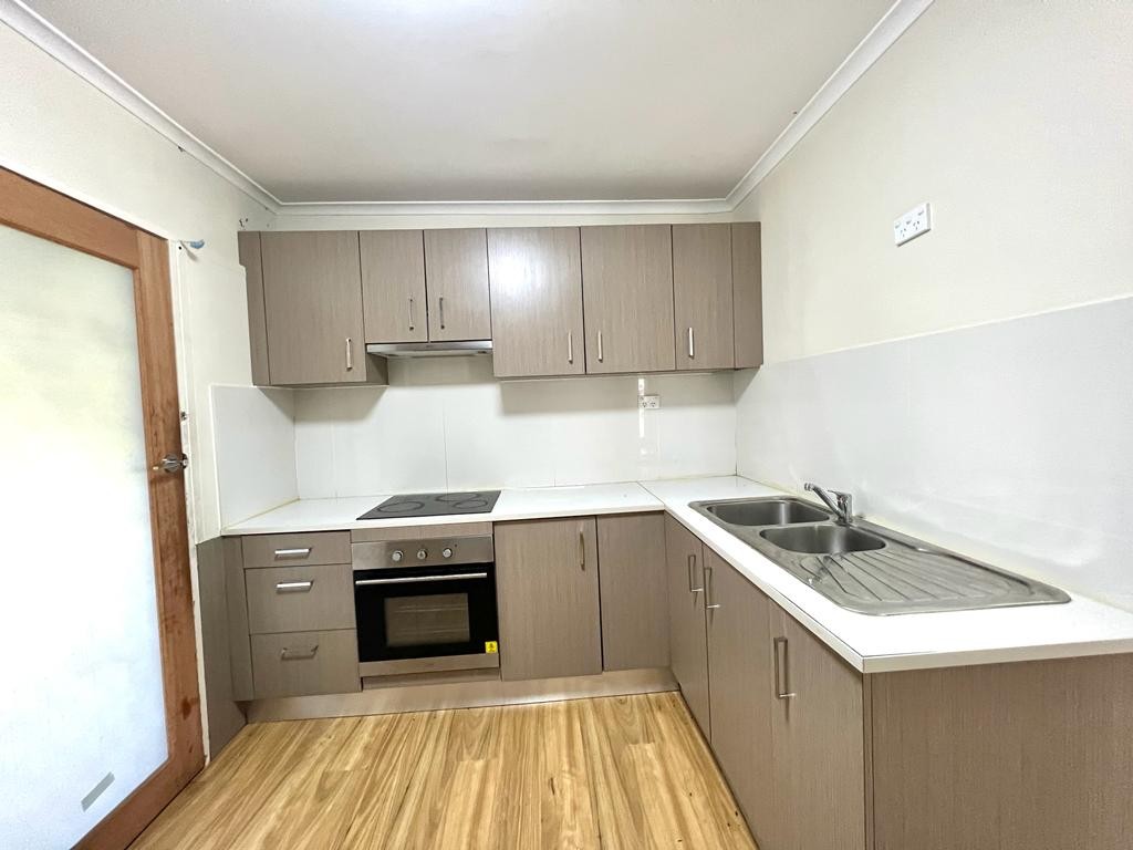 31 HATFIELD, Canley Heights, NSW 2166
