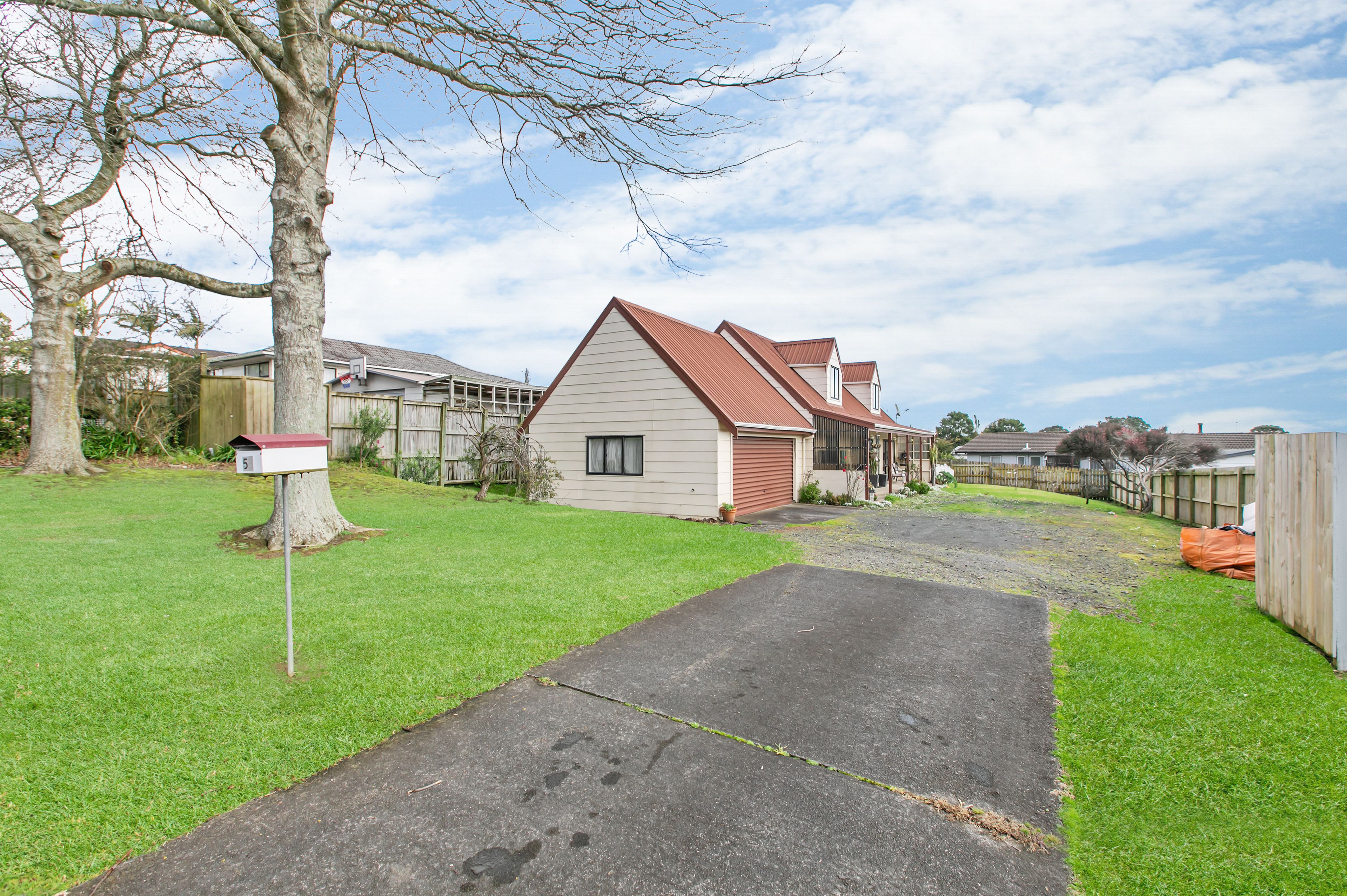 58 Hollyford Drive, Clover Park, Manukau City