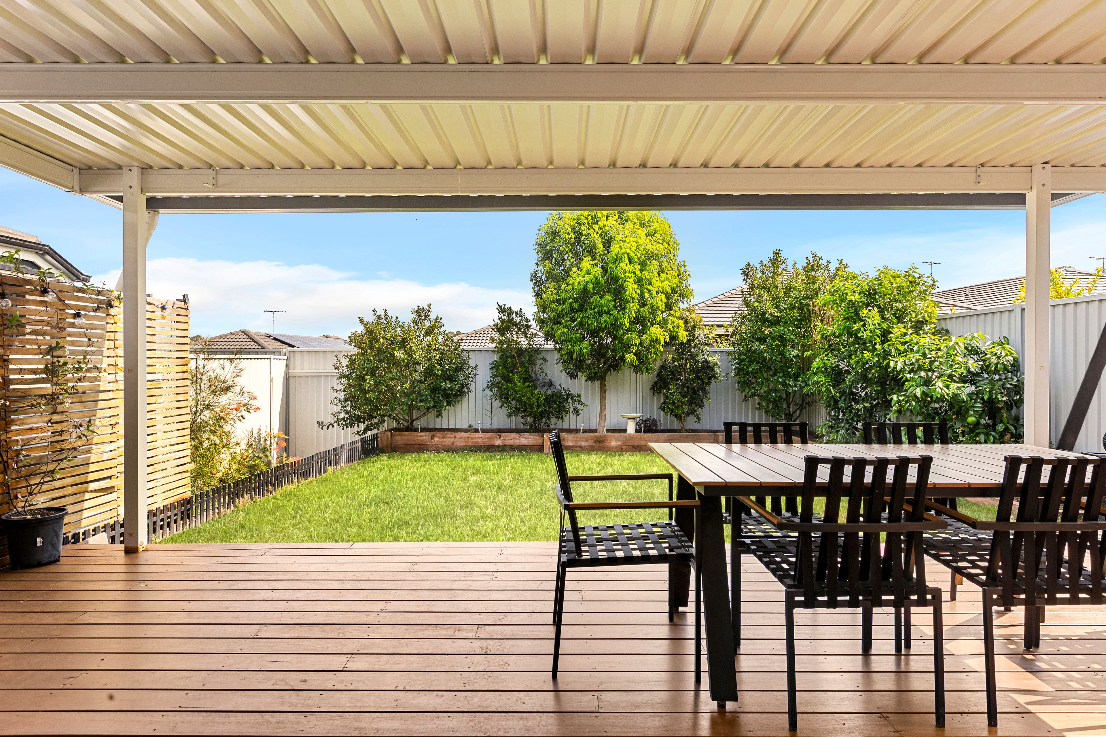 Picture Perfect, Sun-Drenched North East Facing Family Home within short proximity to Multiple Amenities! — photo 10 of 17