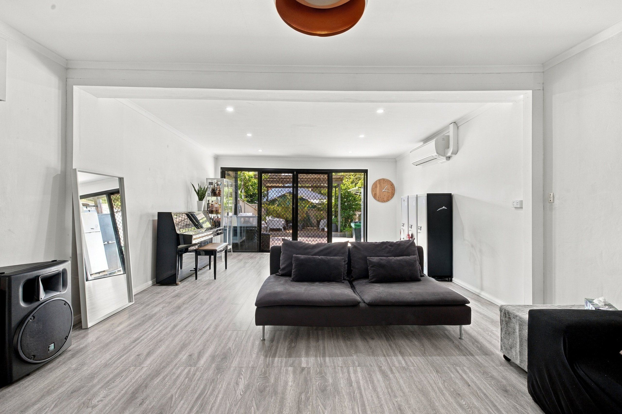 13/323 Stacey Street — photo 3 of 18