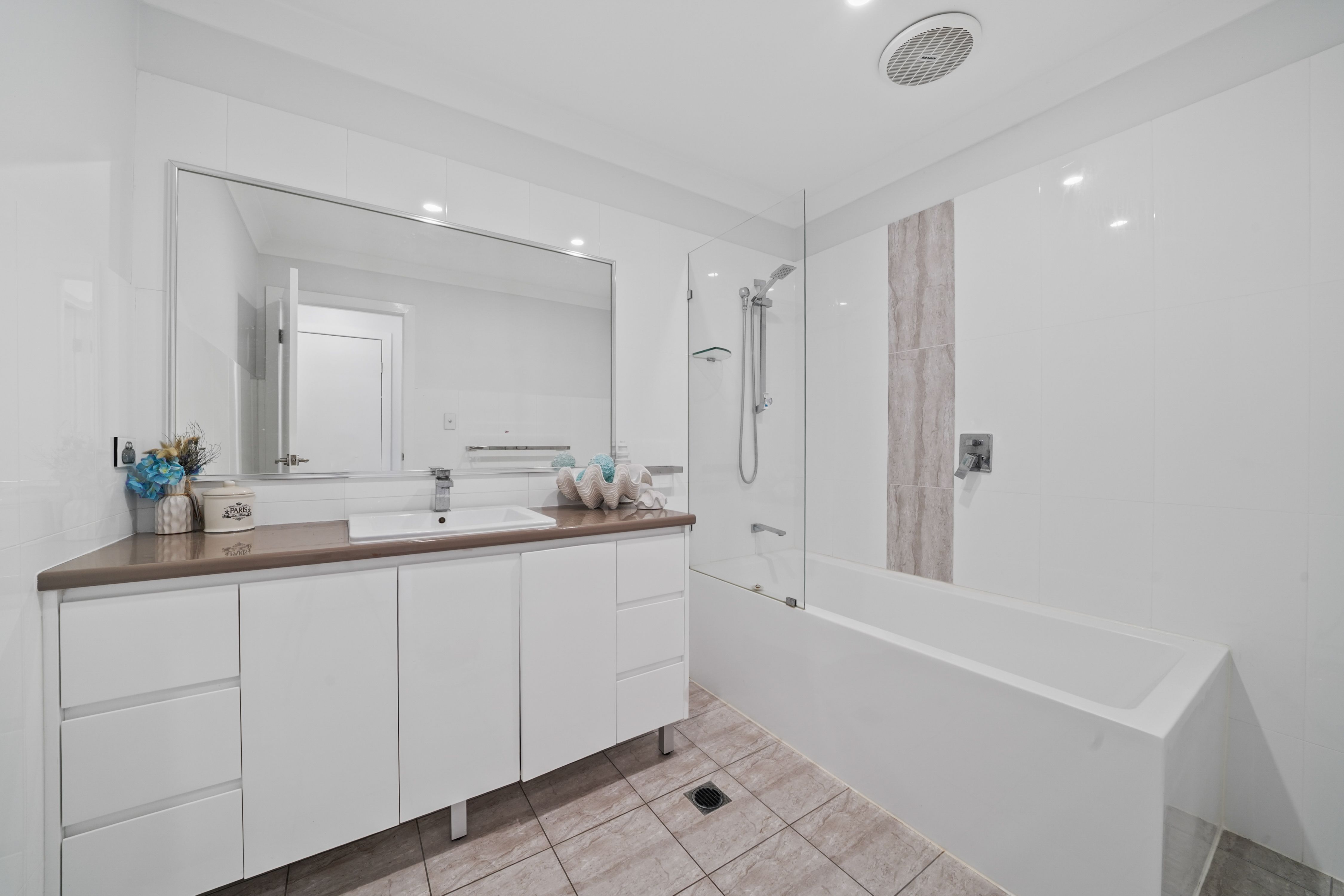 1/12 Maud Street — photo 17 of 20