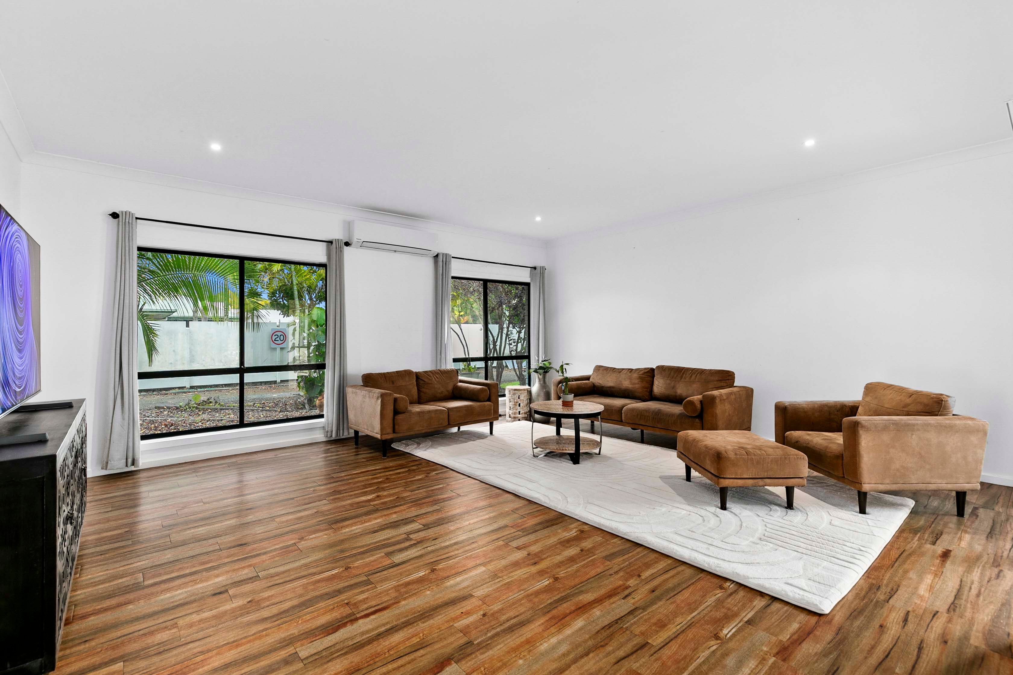 15 Amstal Avenue — photo 5 of 28