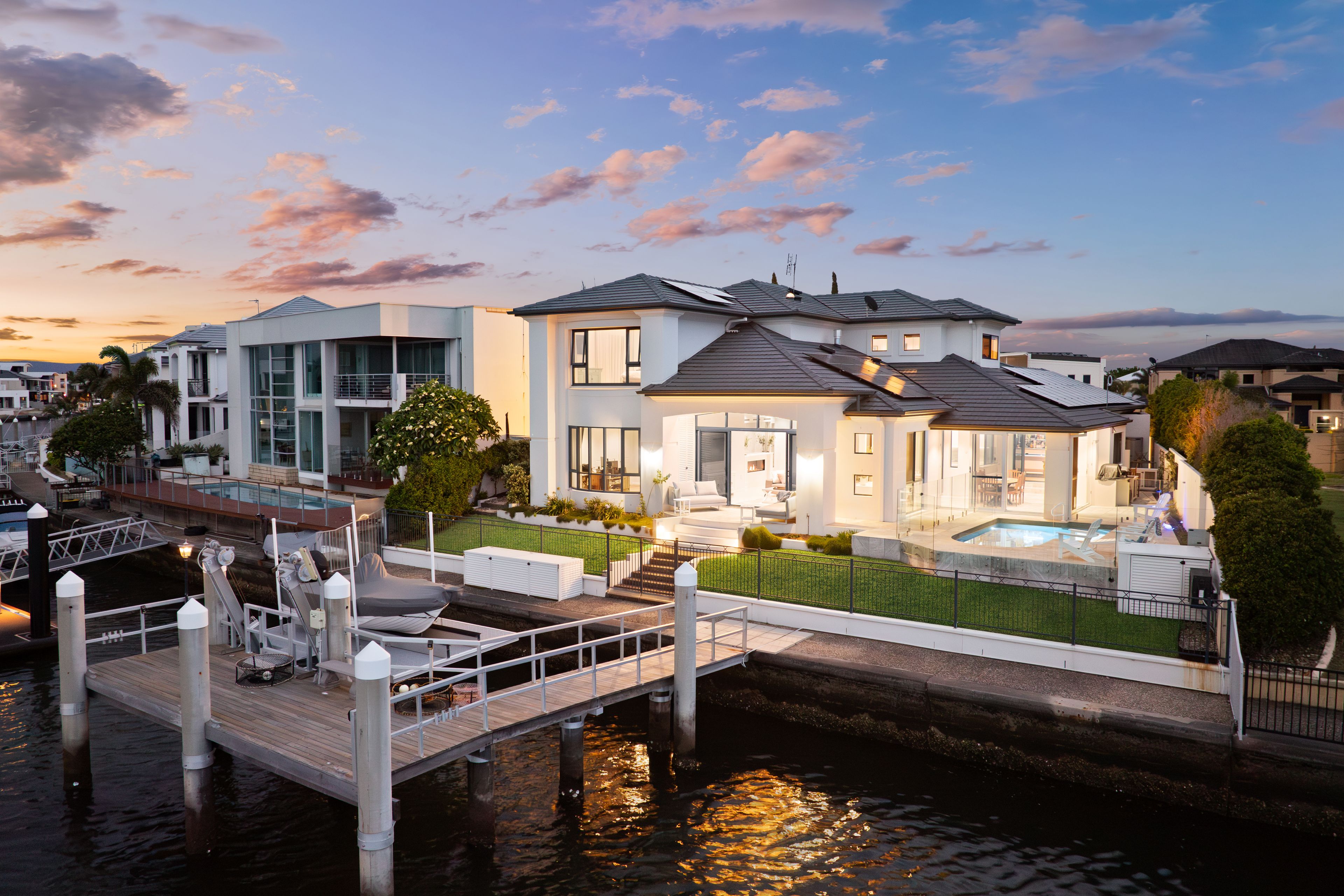 42 King Charles Drive, Sovereign Islands, QLD 4216