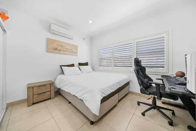 3 Treloar Crescent — photo 4 of 7